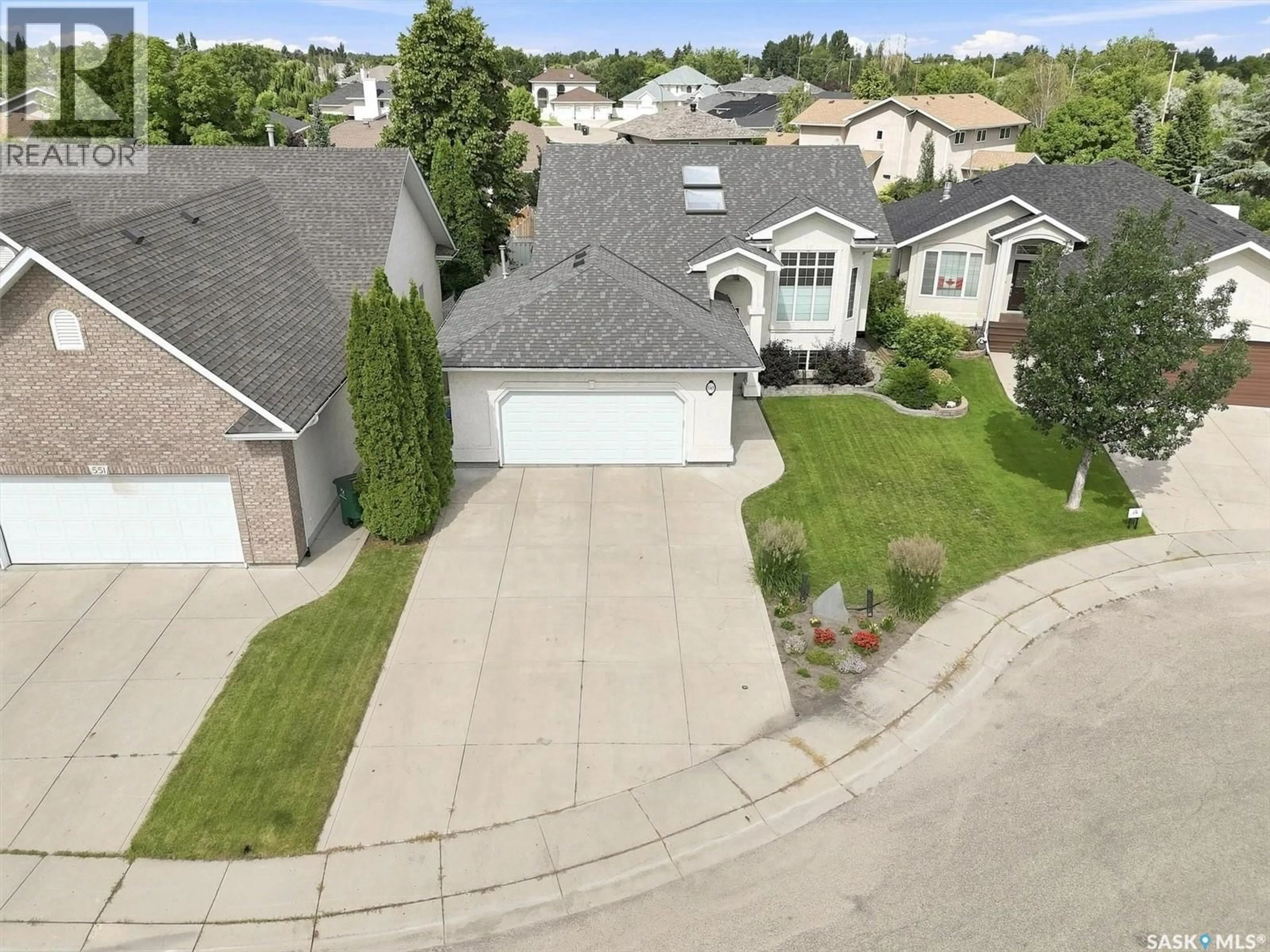 A pic from outside/outdoor area/front of a property/back of a property/a pic from drone, street for 547 BAYVIEW TERRACE, Saskatoon Saskatchewan S7V1V6