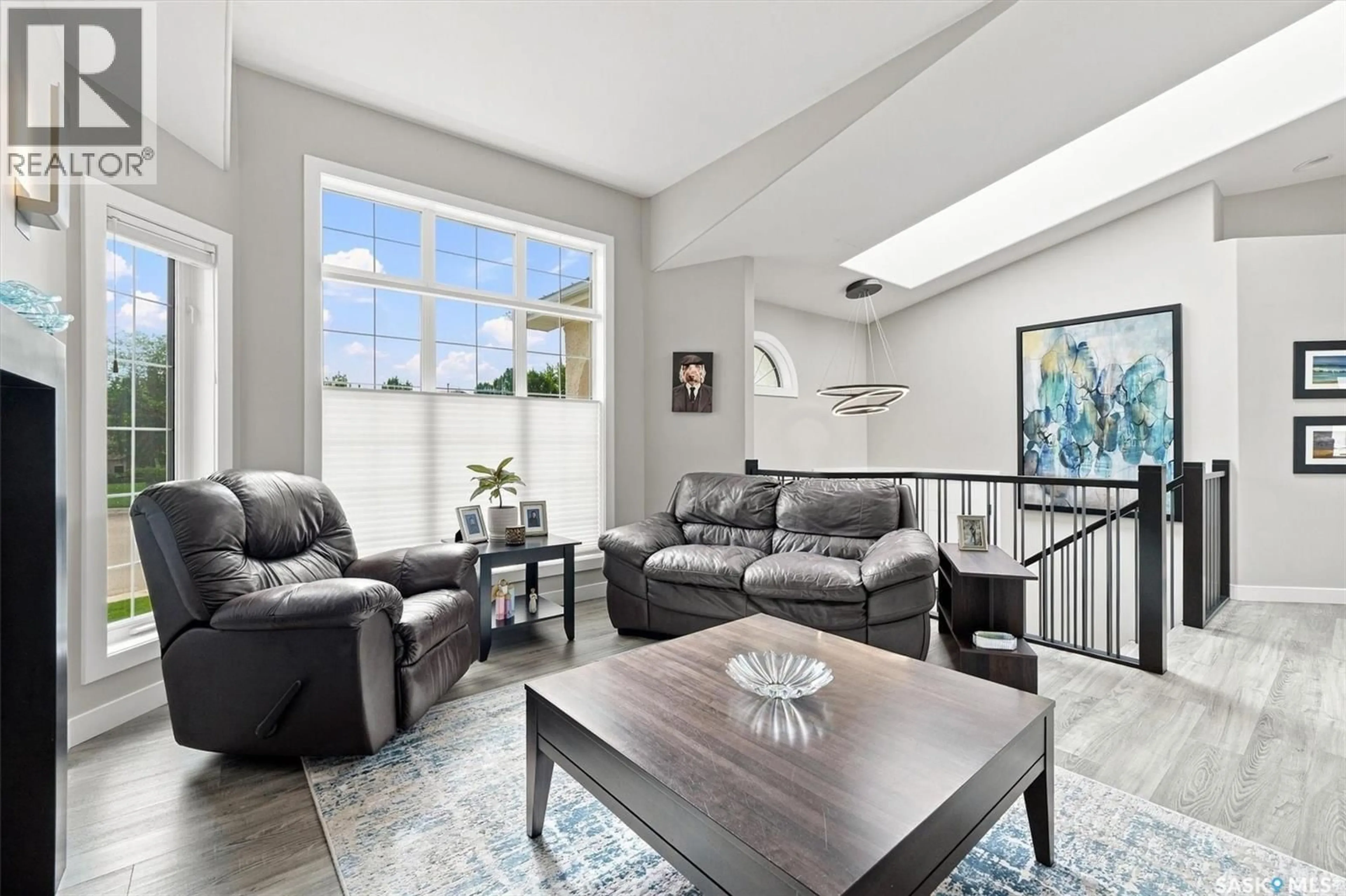 Living room with furniture, unknown for 547 BAYVIEW TERRACE, Saskatoon Saskatchewan S7V1V6