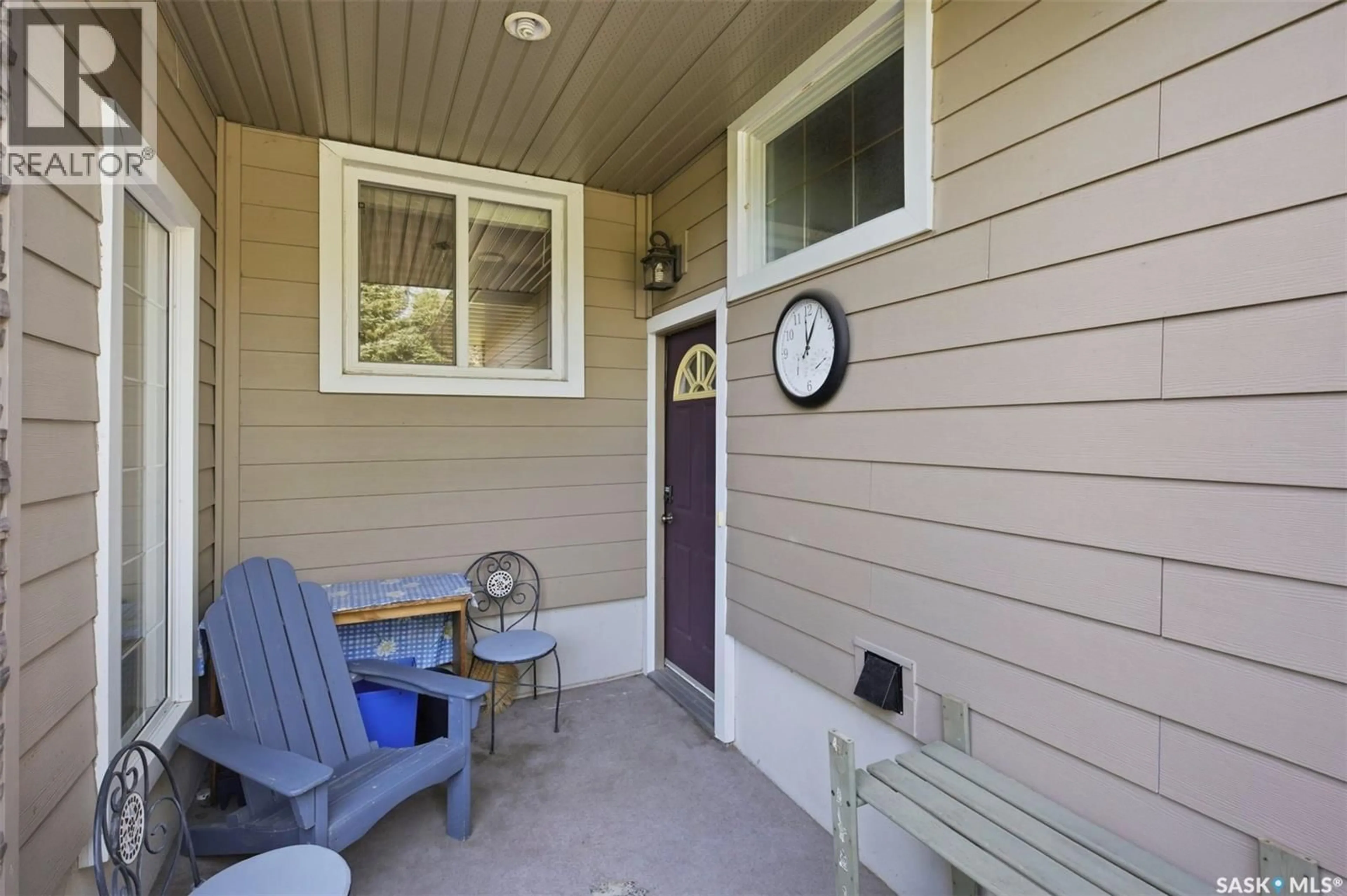 Patio, street for 1921 SOMMERFELD AVENUE, Saskatoon Saskatchewan S7J2E2