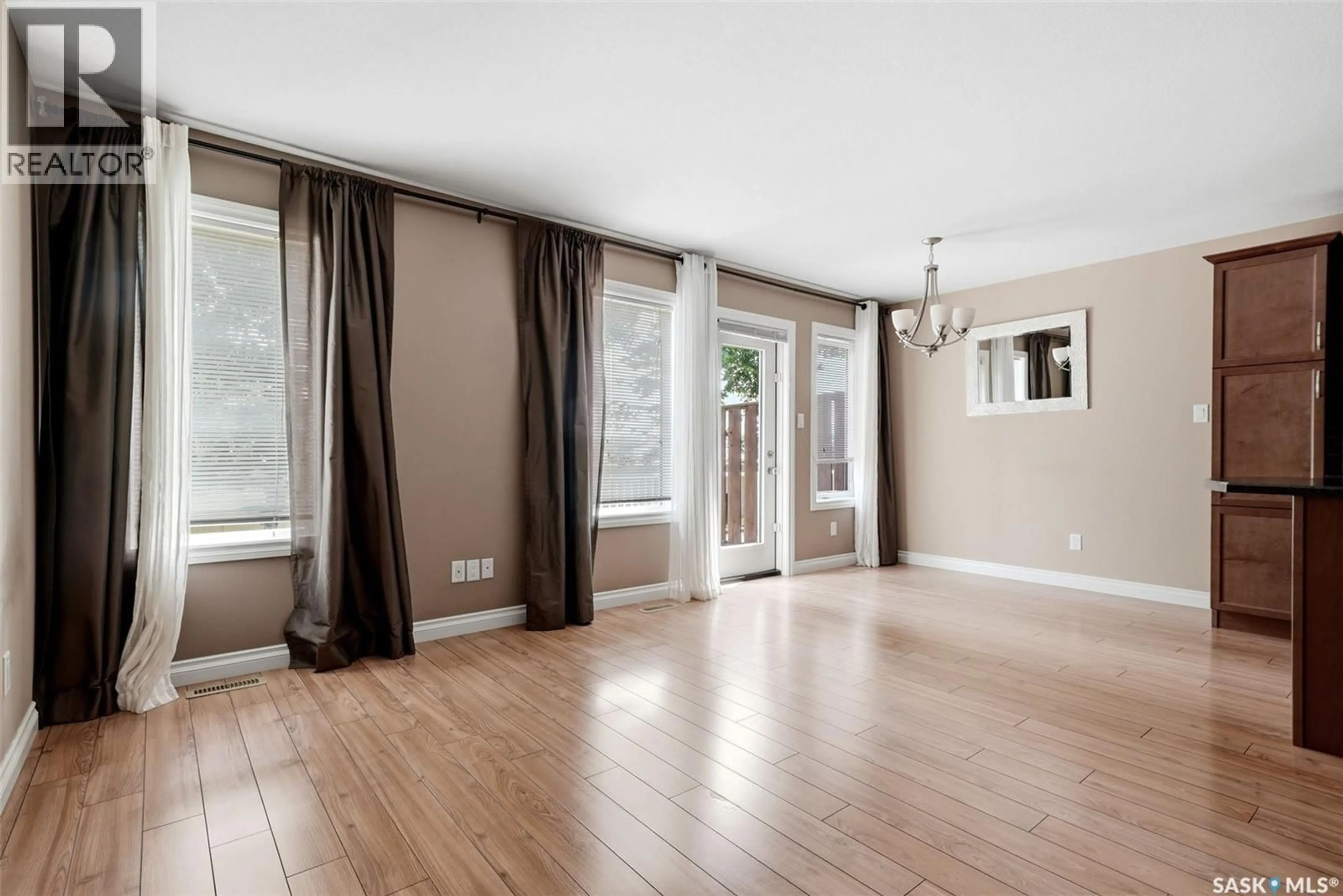 A pic of a room for 837 CONNAUGHT STREET, Regina Saskatchewan S4T6S3