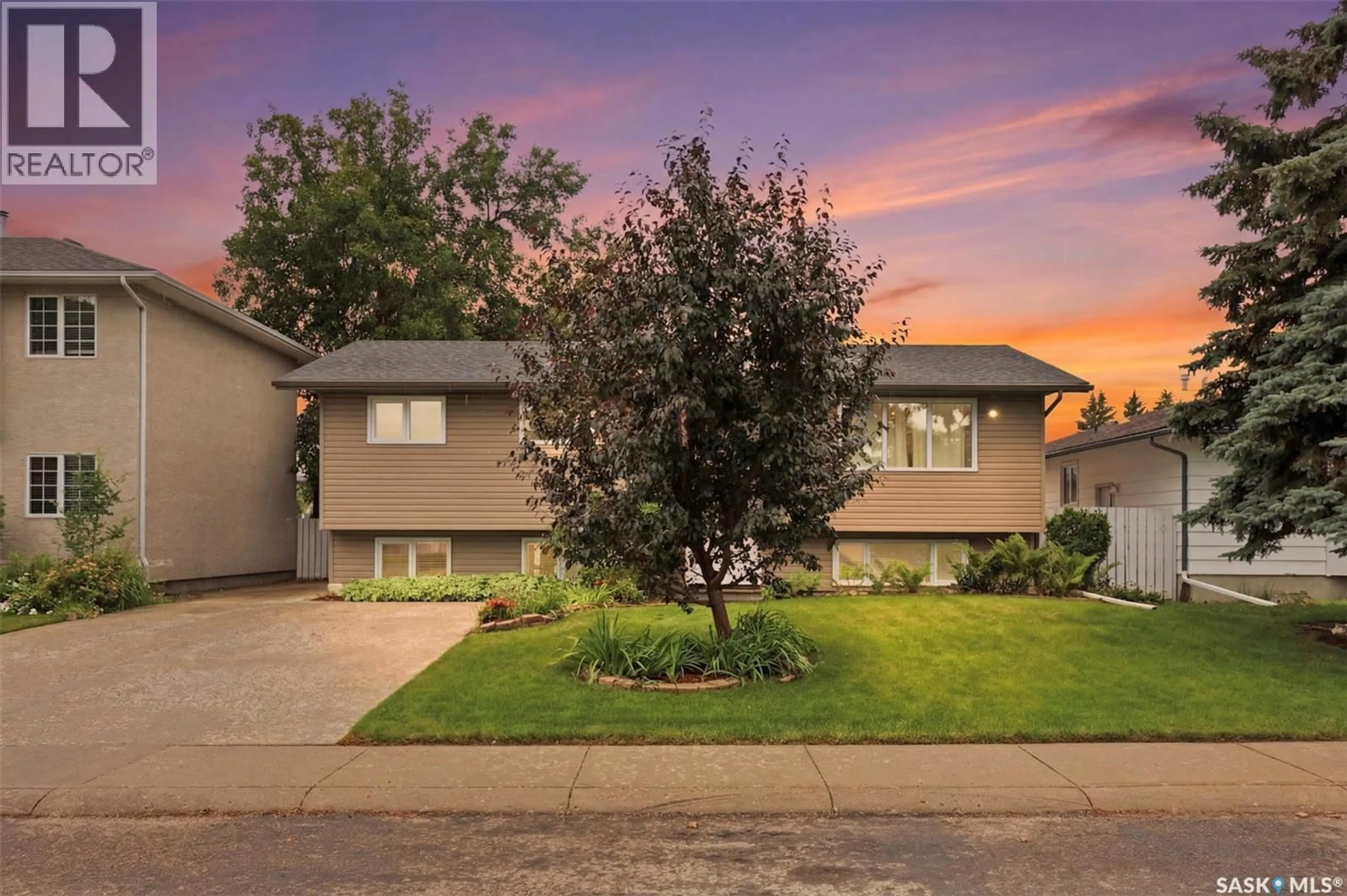 Unknown for 210 LAVAL CRESCENT, Saskatoon Saskatchewan S7H4K7
