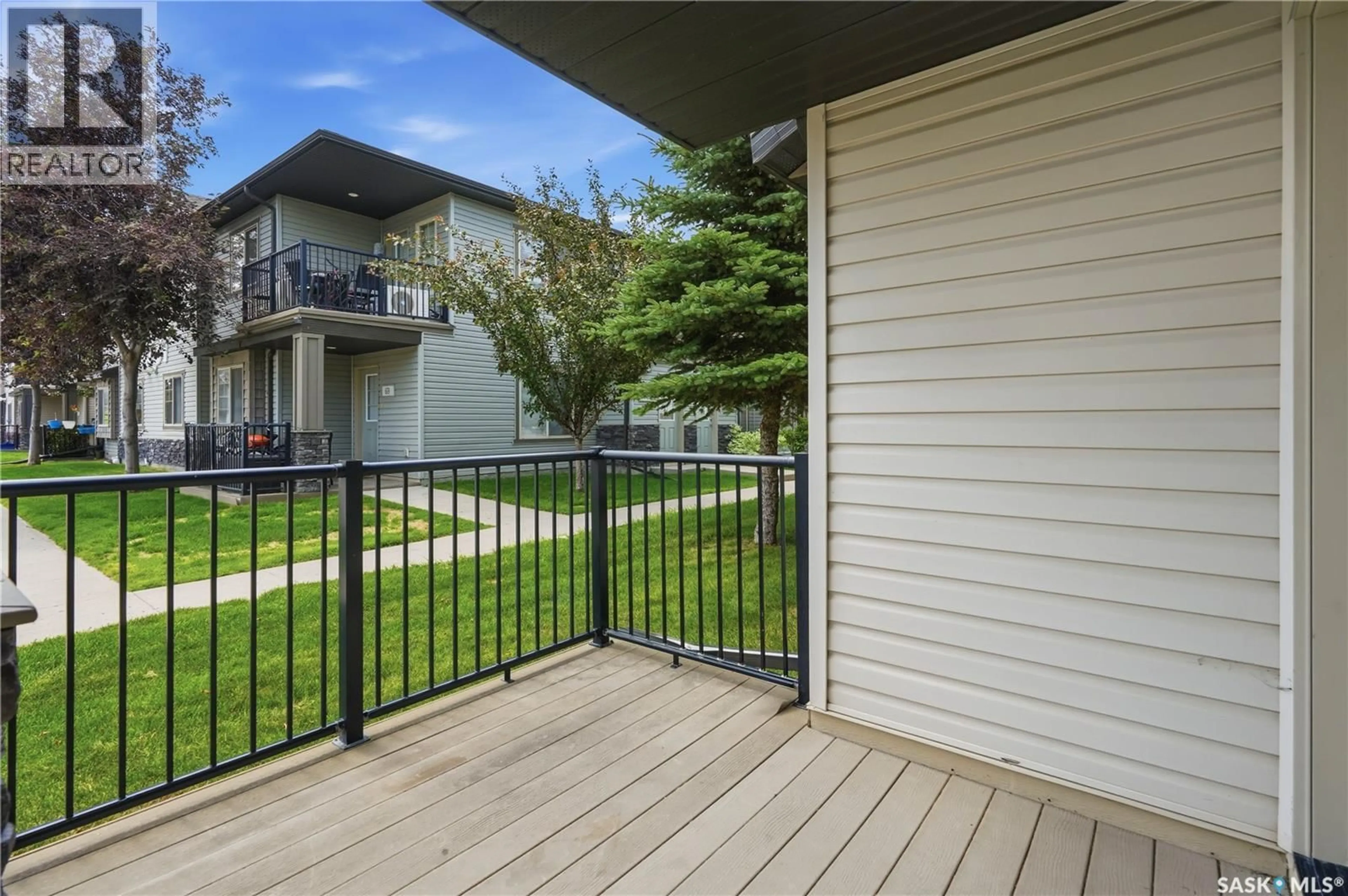Patio, unknown for 5533 - 80 BLAKE CRESCENT, Regina Saskatchewan S4X0J1