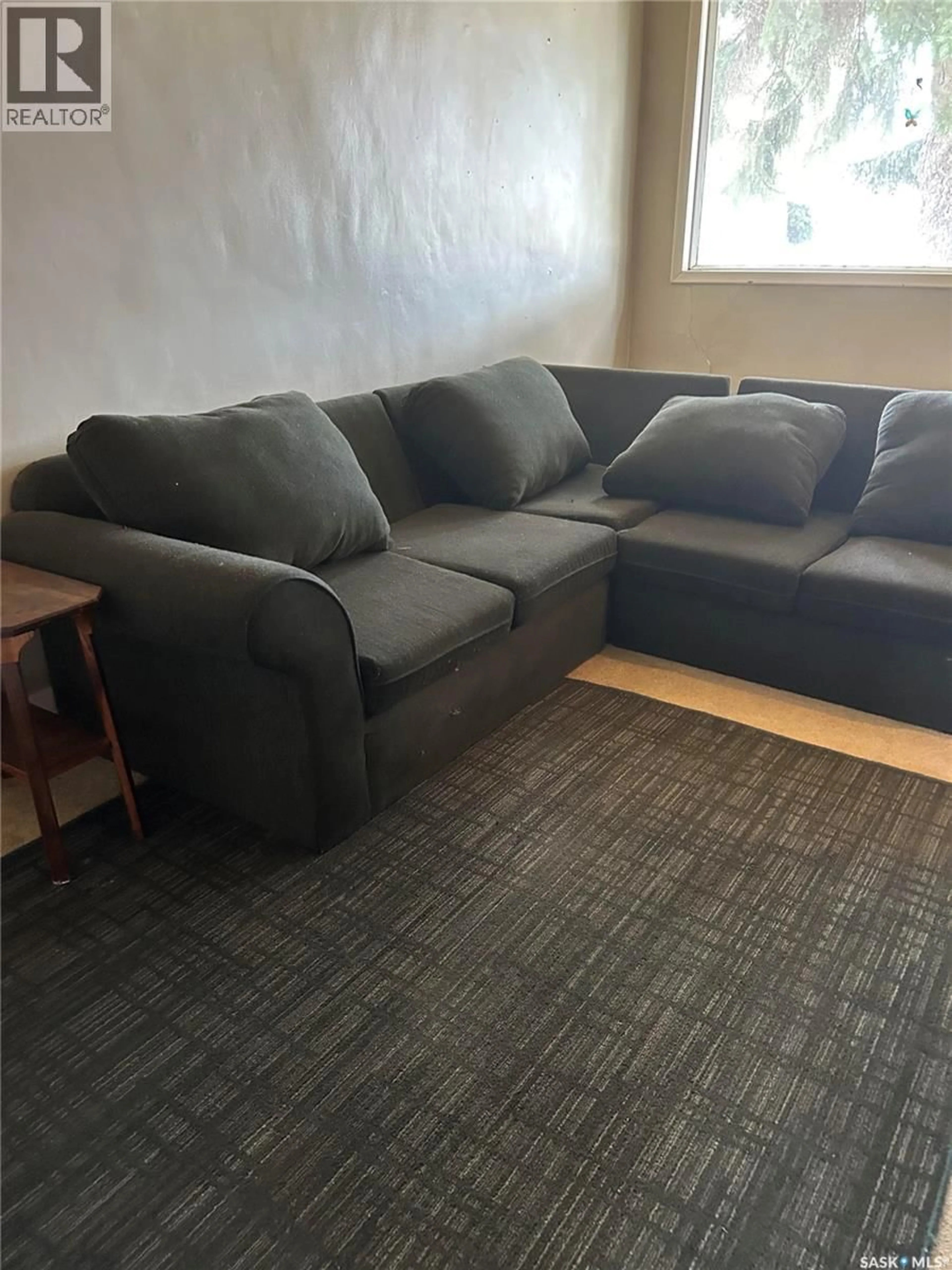 Living room with furniture, carpet floor for 1324 HOCHELAGA STREET, Moose Jaw Saskatchewan S6H3A8