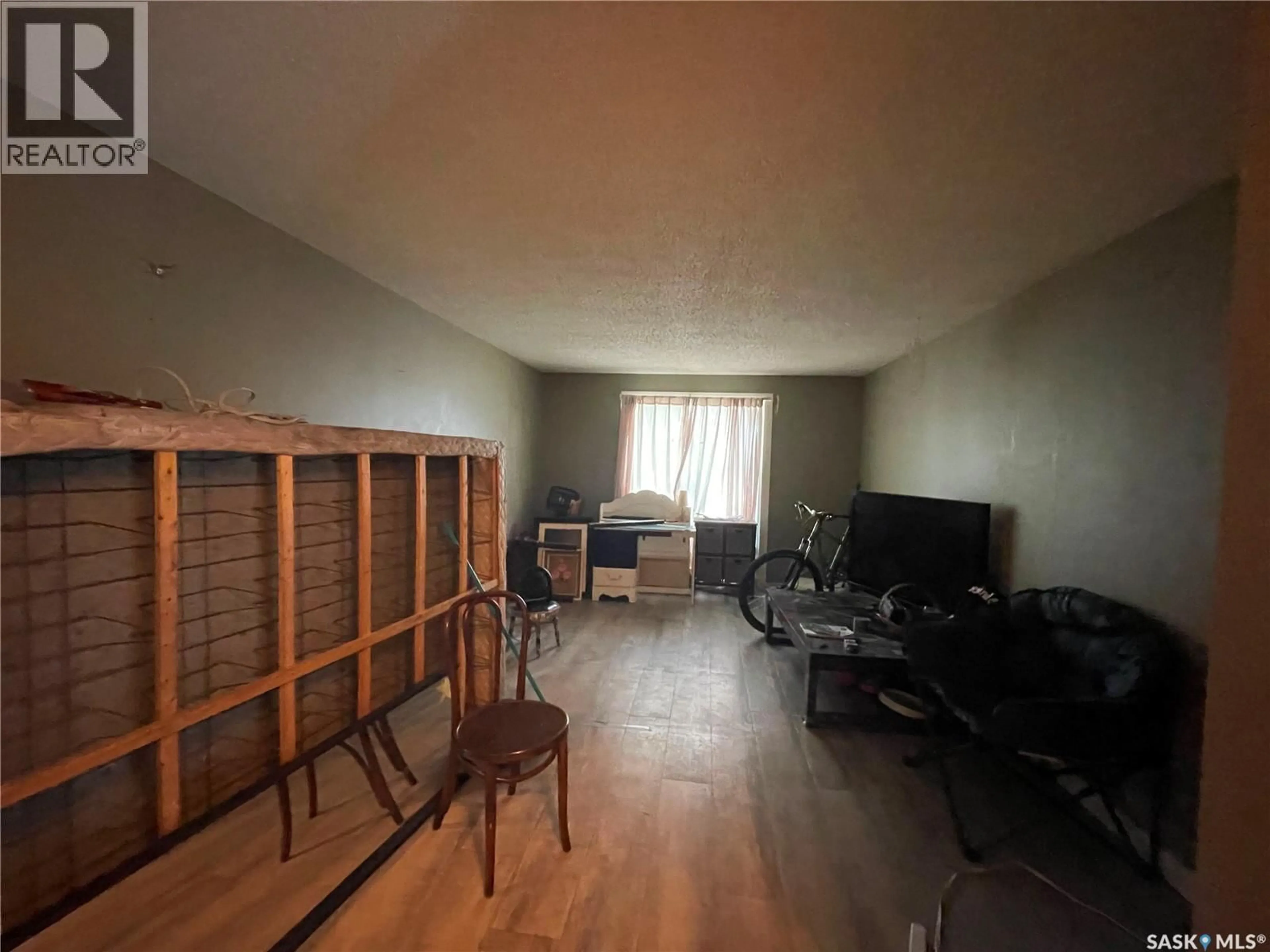 A pic of a room for 330 ACADIA DRIVE, Saskatoon Saskatchewan S7H3V6