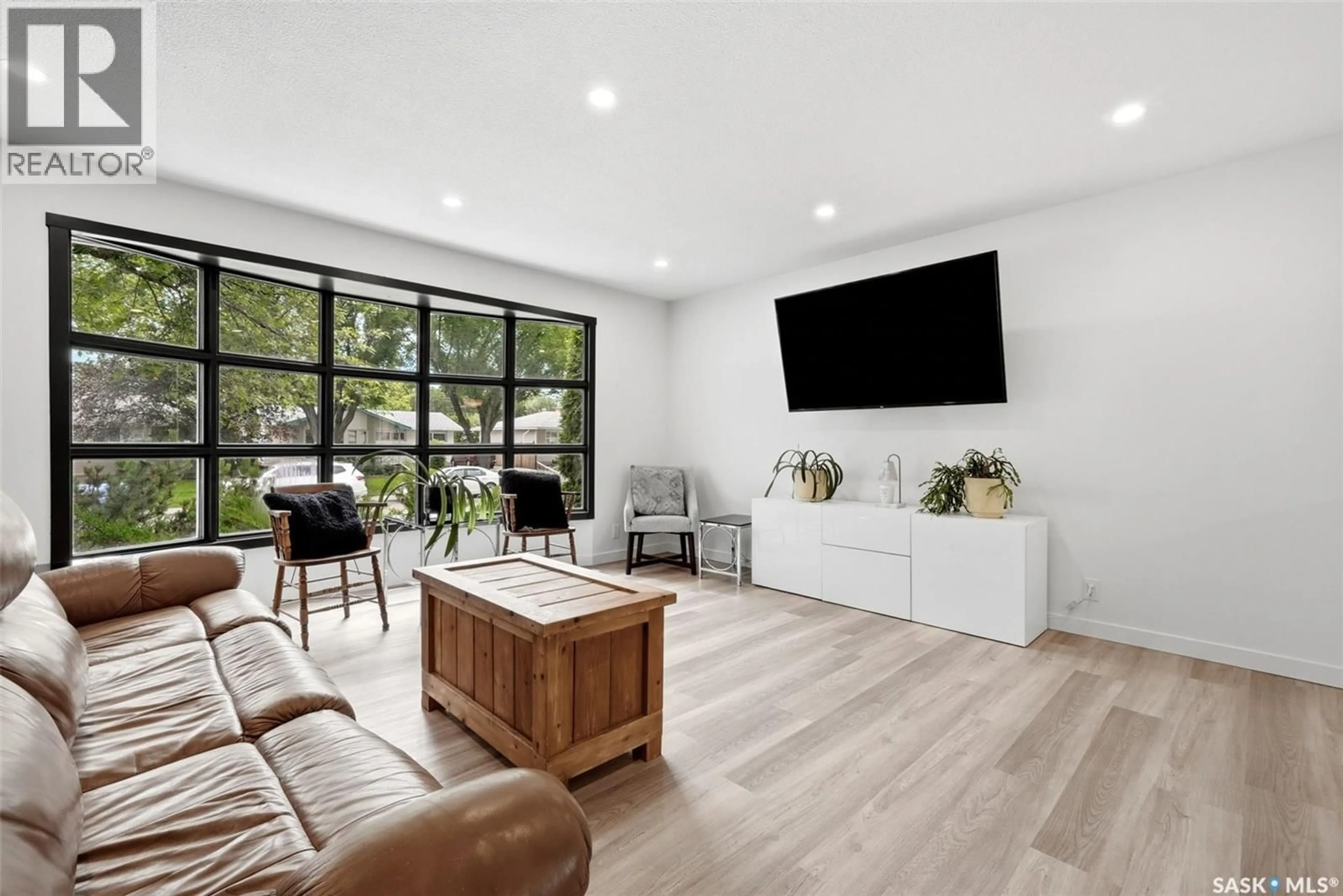Living room with furniture, unknown for 3620 KING STREET, Regina Saskatchewan S4S2J1