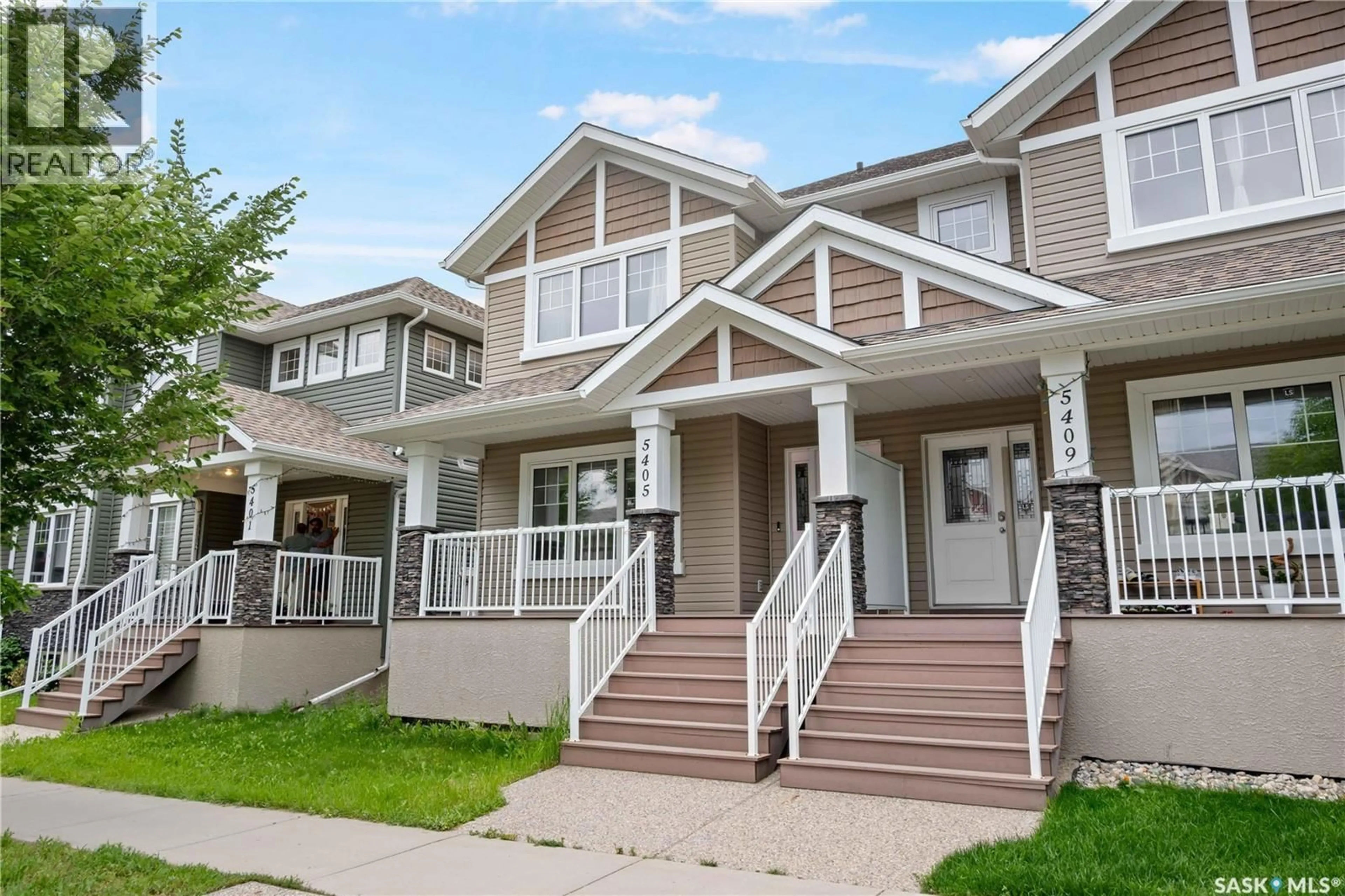 Home with vinyl exterior material, street for 5405 JIM CAIRNS BOULEVARD, Regina Saskatchewan S4W0G1