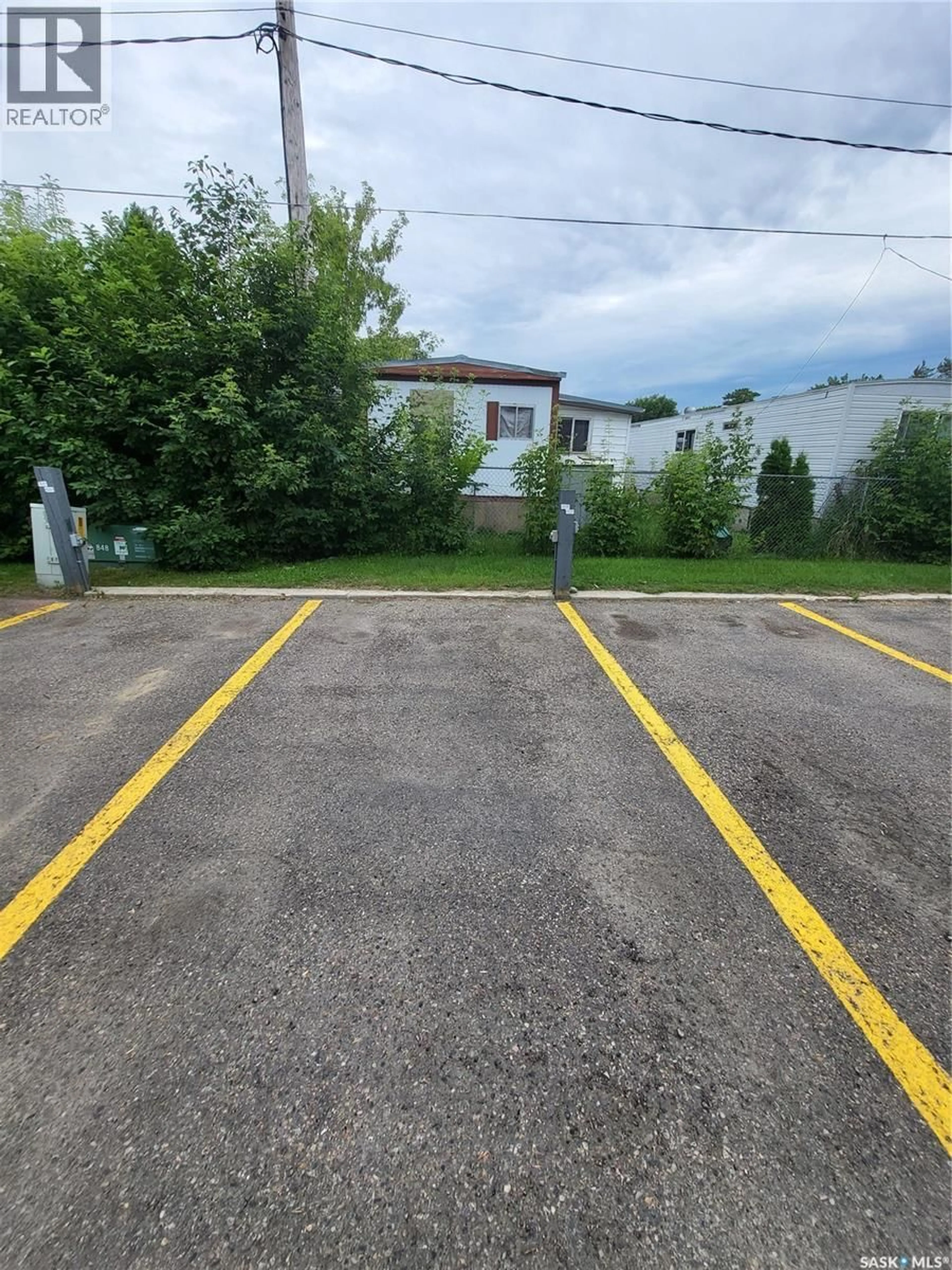 Parking for 1026 425 115TH STREET, Saskatoon Saskatchewan S7N2E5