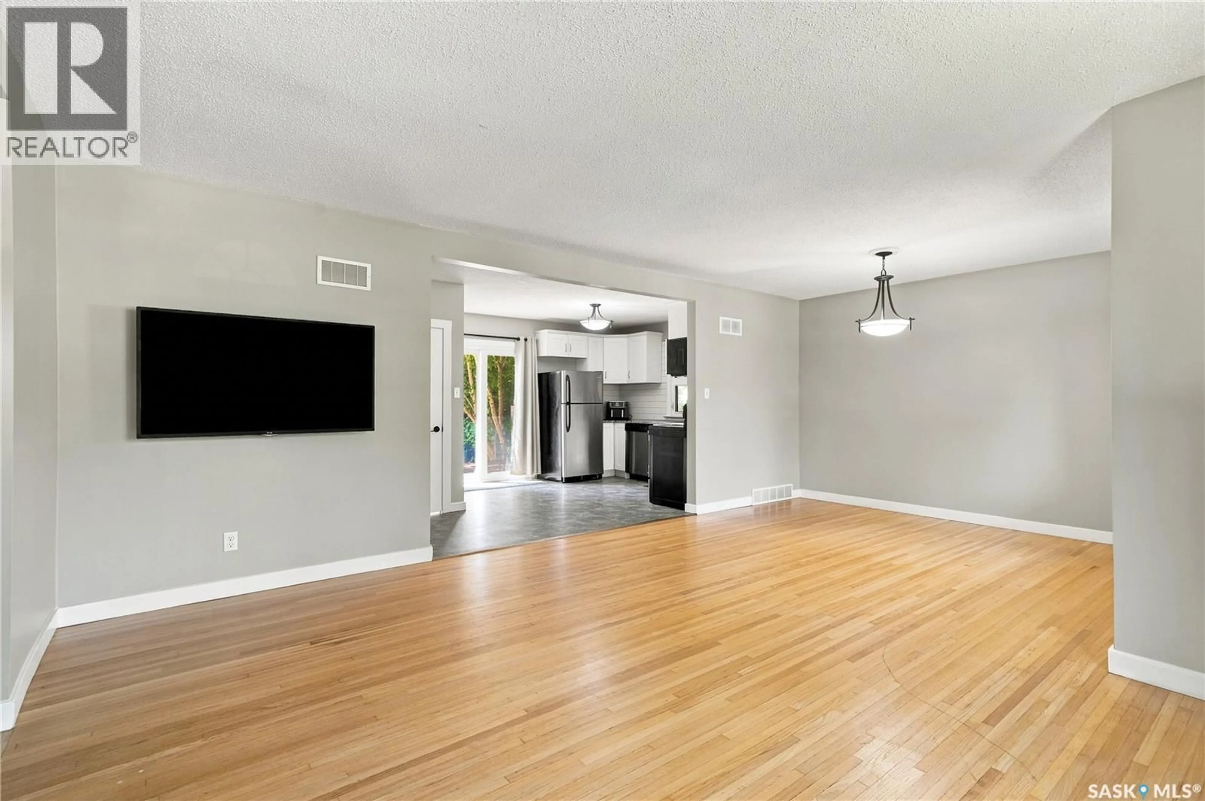 A pic of a room for 1116 EWART AVENUE, Saskatoon Saskatchewan S7H2K3