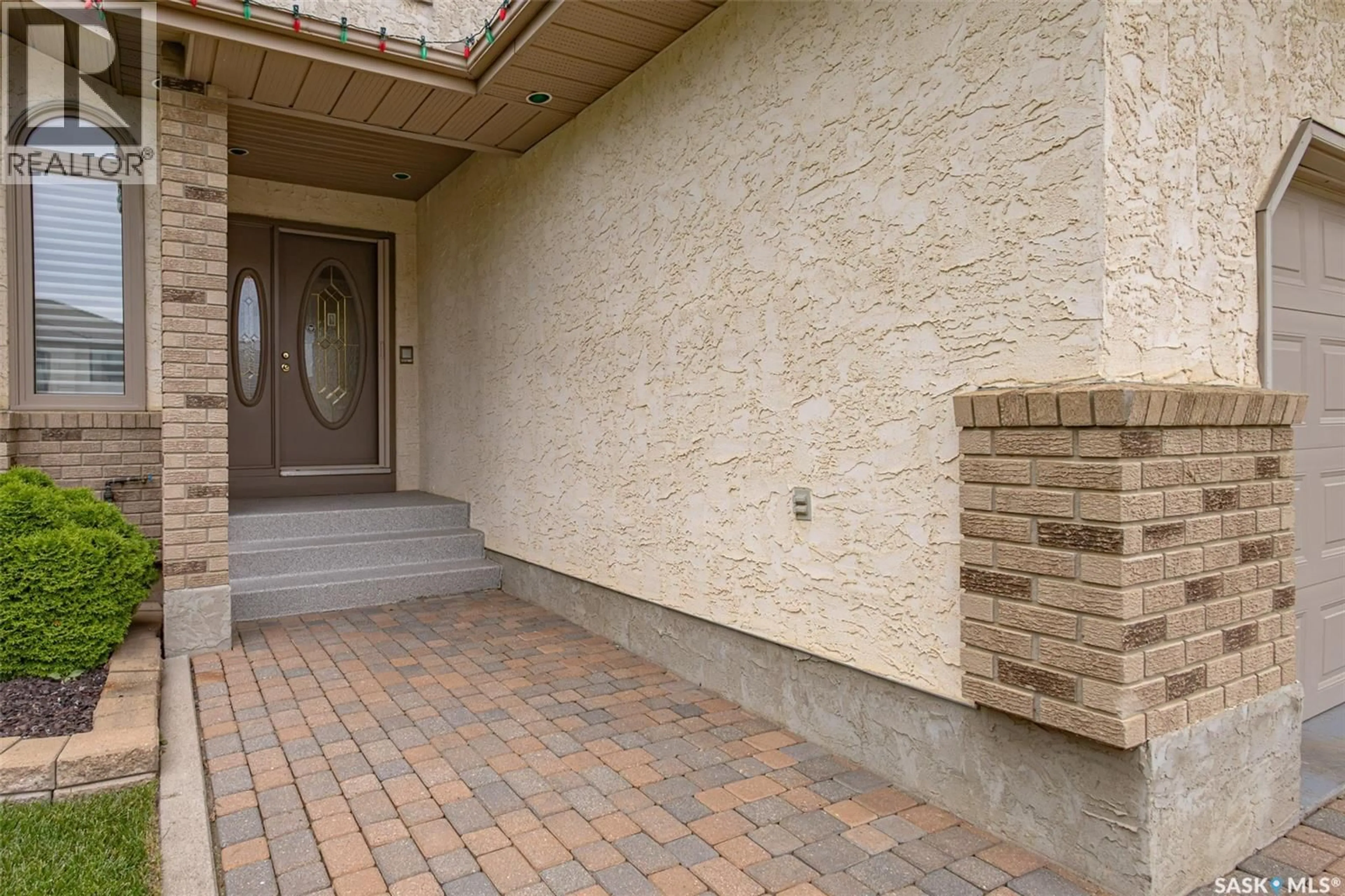 Patio, street for 506 FORSYTH CRESCENT, Saskatoon Saskatchewan S7N4H8