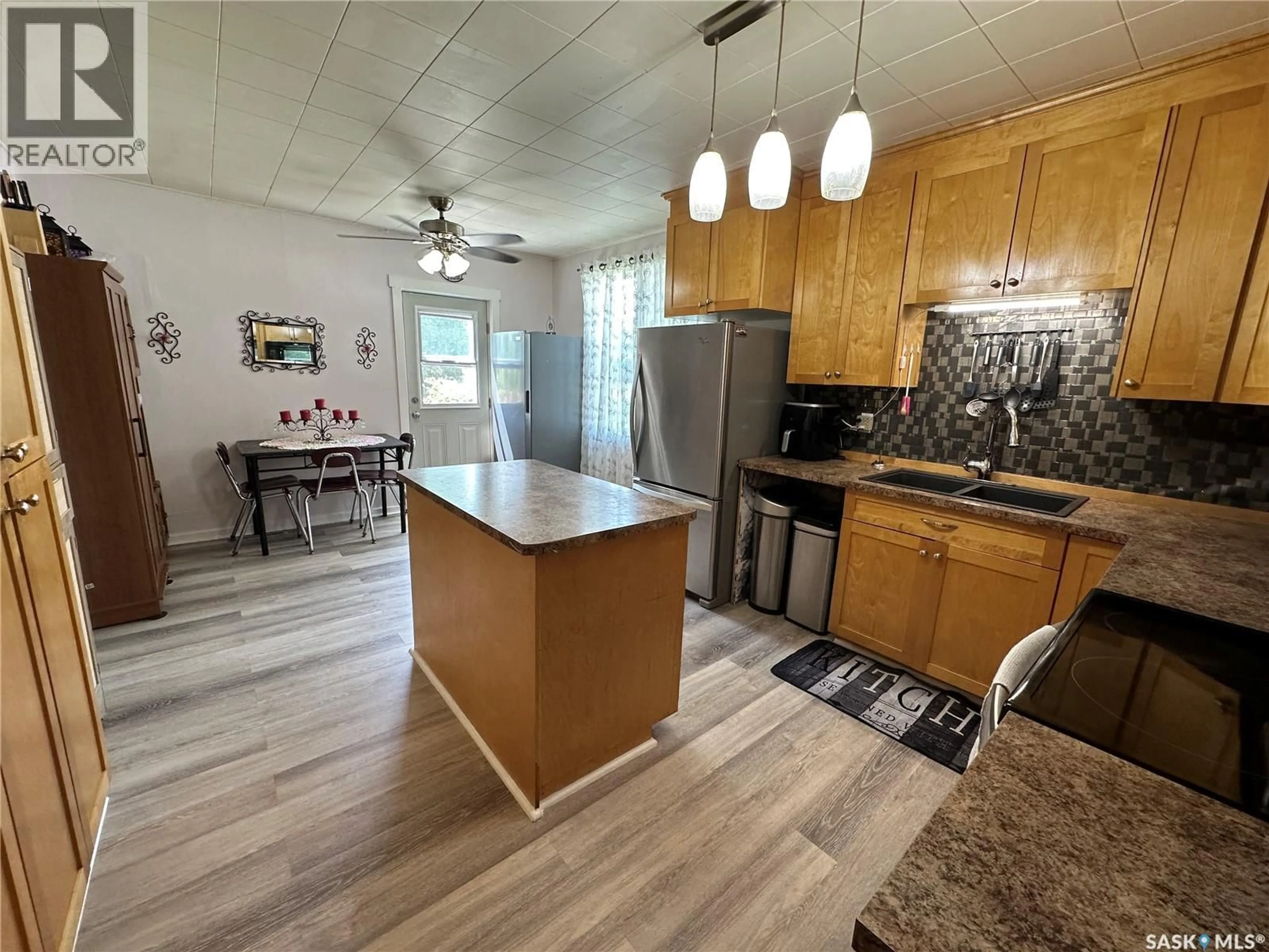 Open concept kitchen, unknown for 124 TAYLOR STREET, Kamsack Saskatchewan S0A1S0