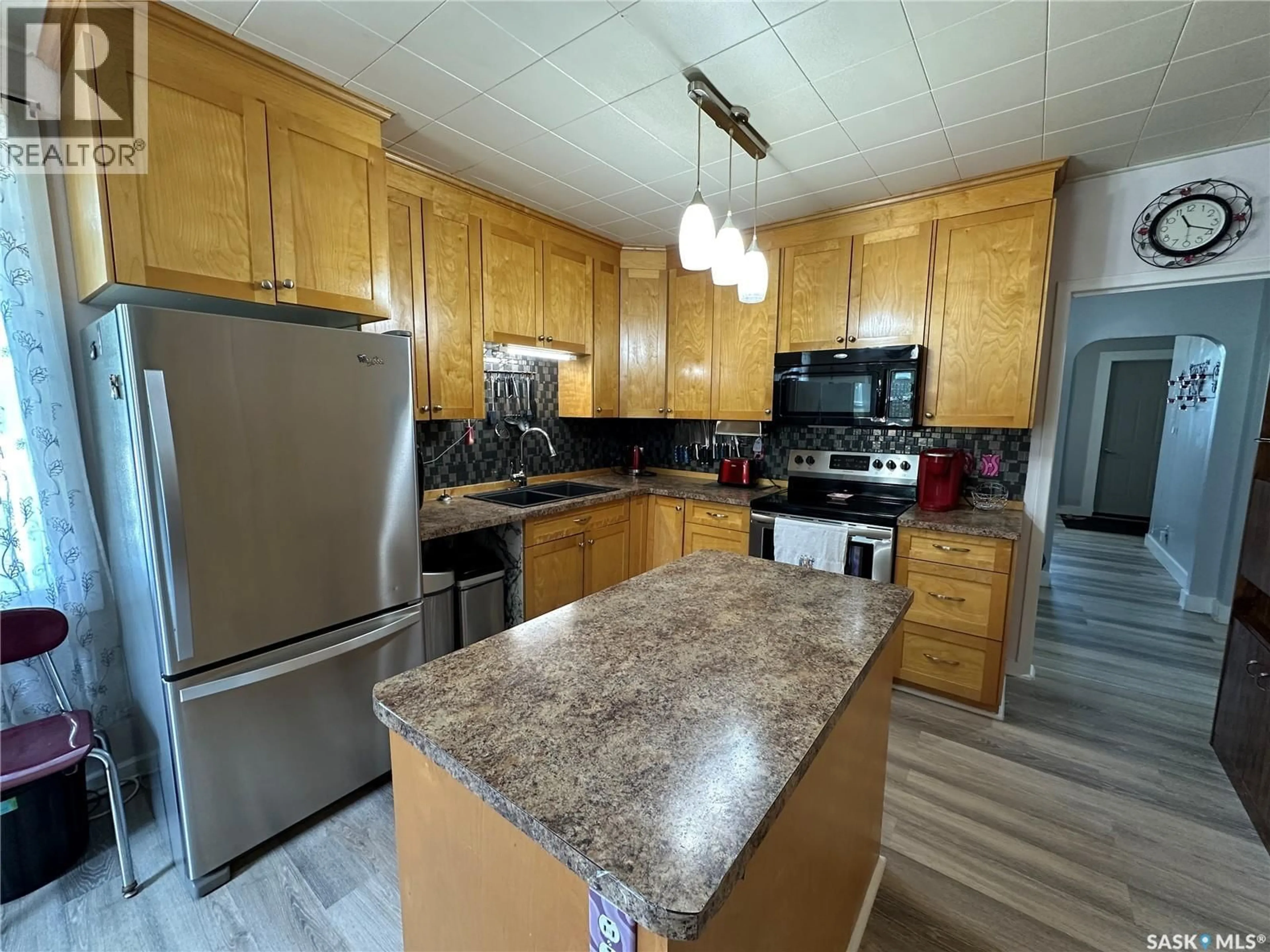 Open concept kitchen, unknown for 124 TAYLOR STREET, Kamsack Saskatchewan S0A1S0