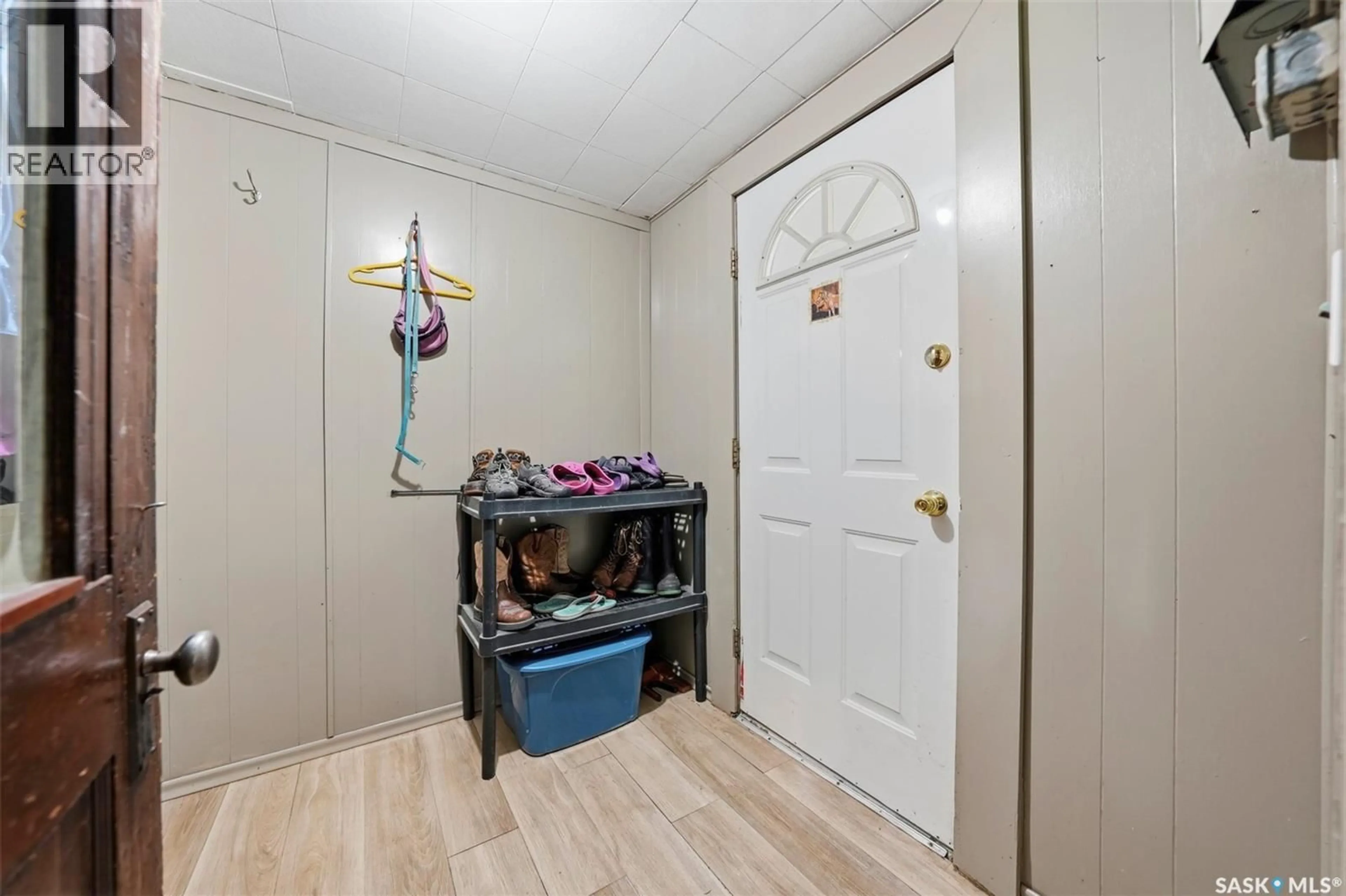 Indoor entryway for MACLEAN ACREAGE, Wolverine Rm No. 340 Saskatchewan S0K0T0