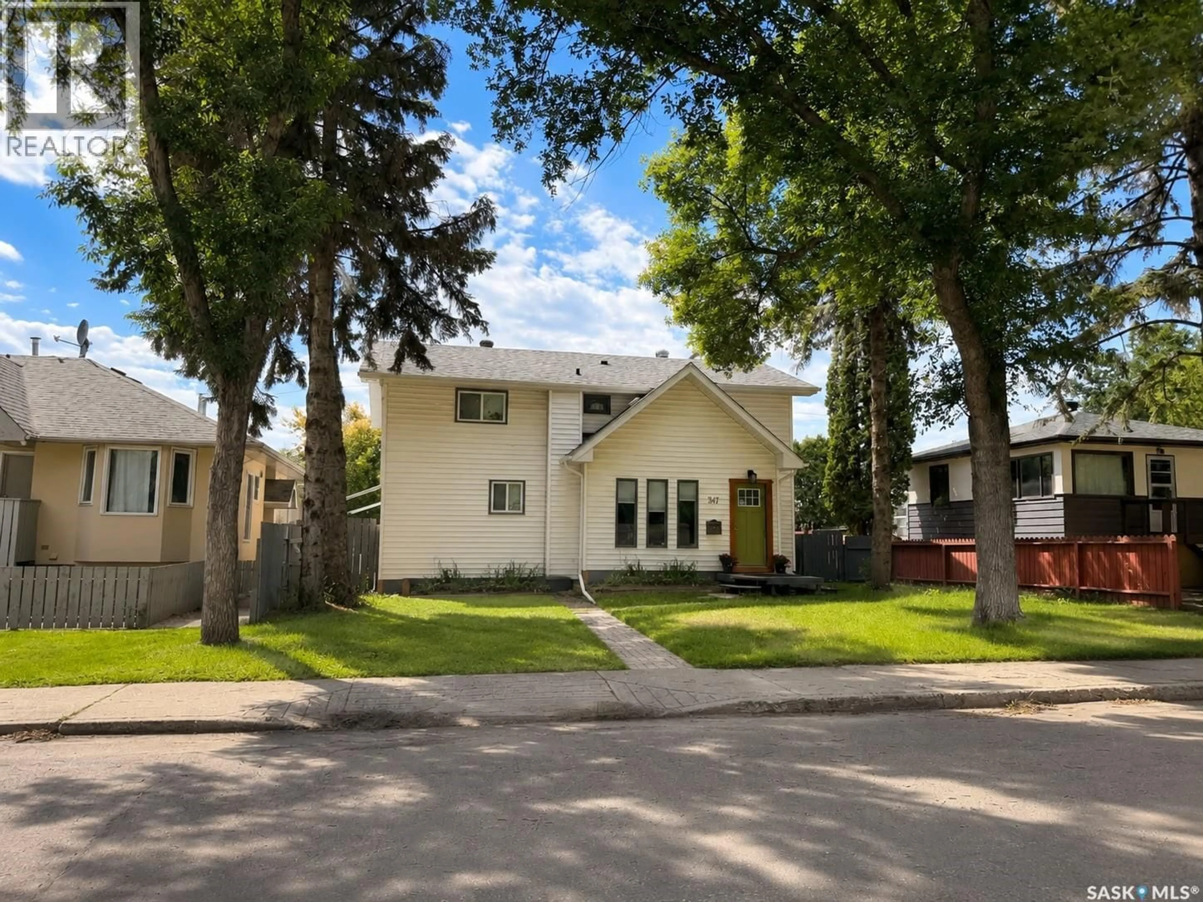 Home with vinyl exterior material, street for 347 U AVENUE, Saskatoon Saskatchewan S7M3C2