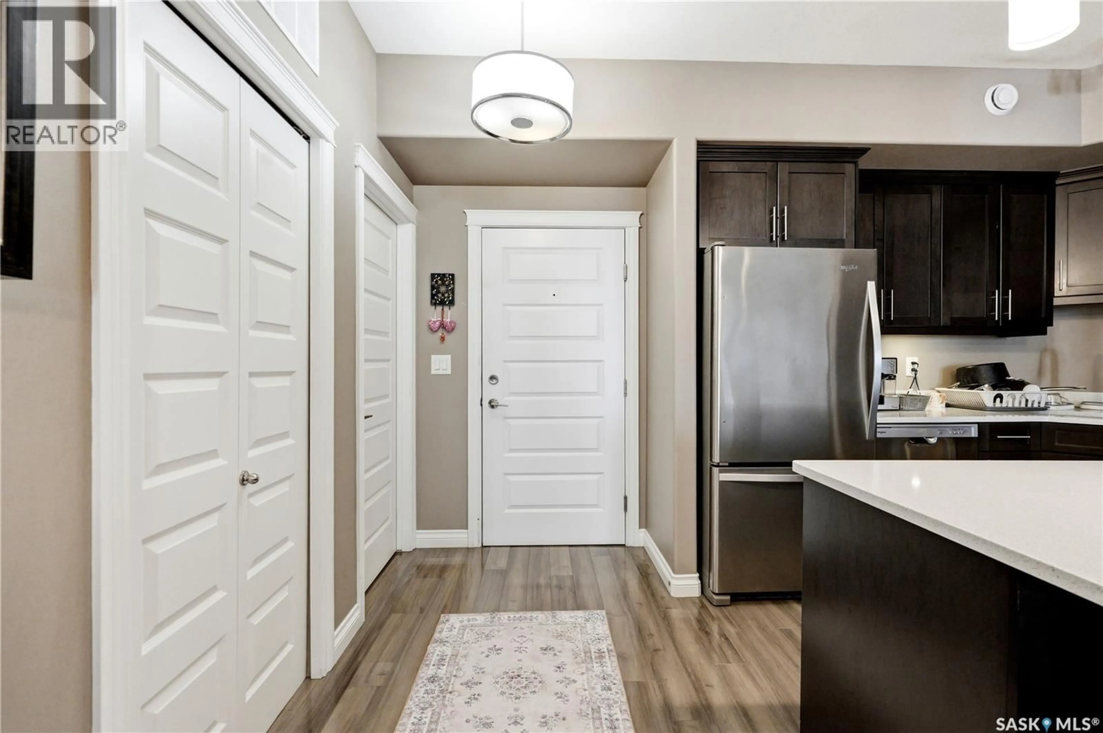 Indoor entryway for 210 423 NELSON ROAD, Saskatoon Saskatchewan S7S1P2