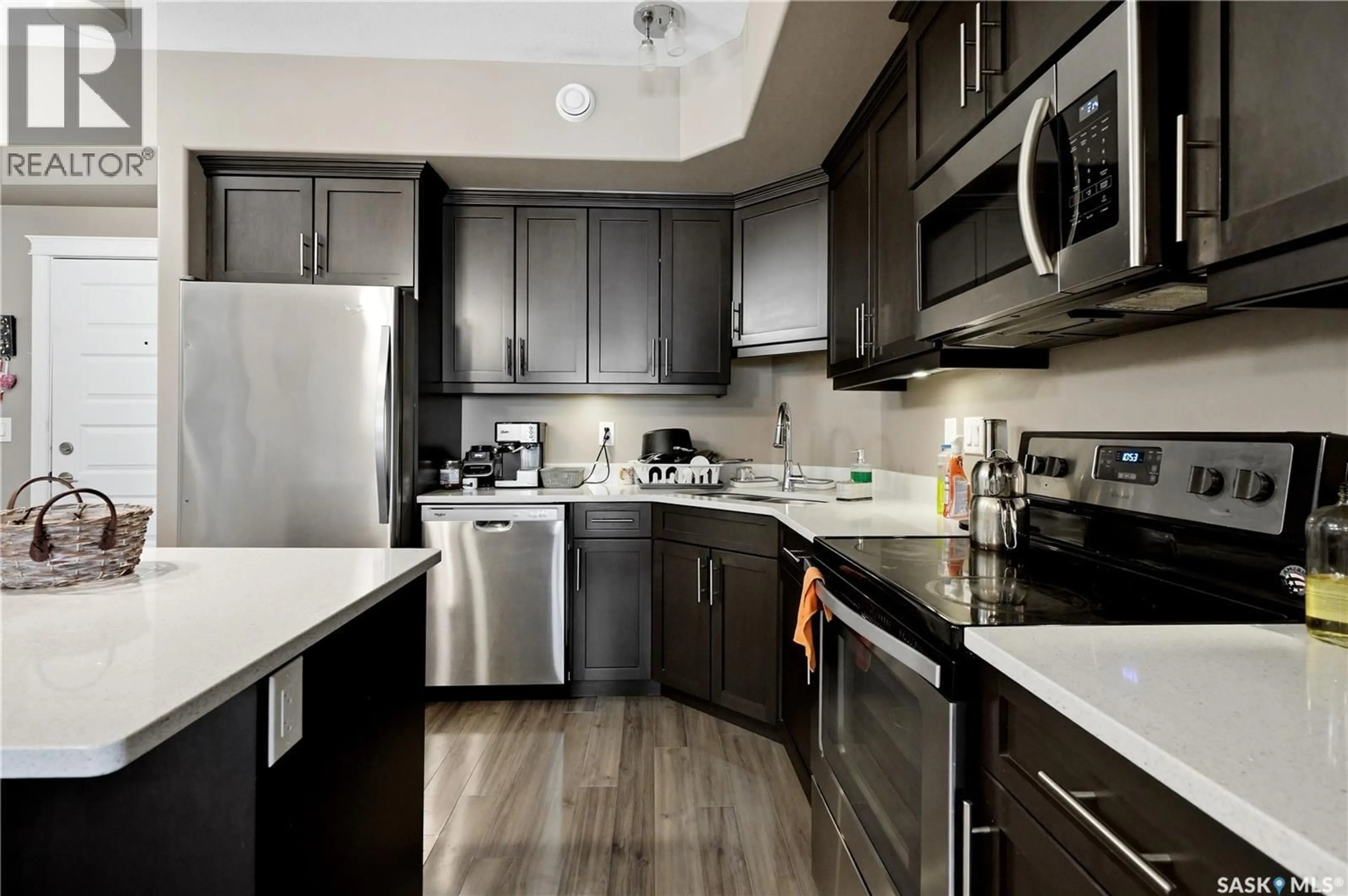 Standard kitchen, ceramic/tile floor for 210 423 NELSON ROAD, Saskatoon Saskatchewan S7S1P2