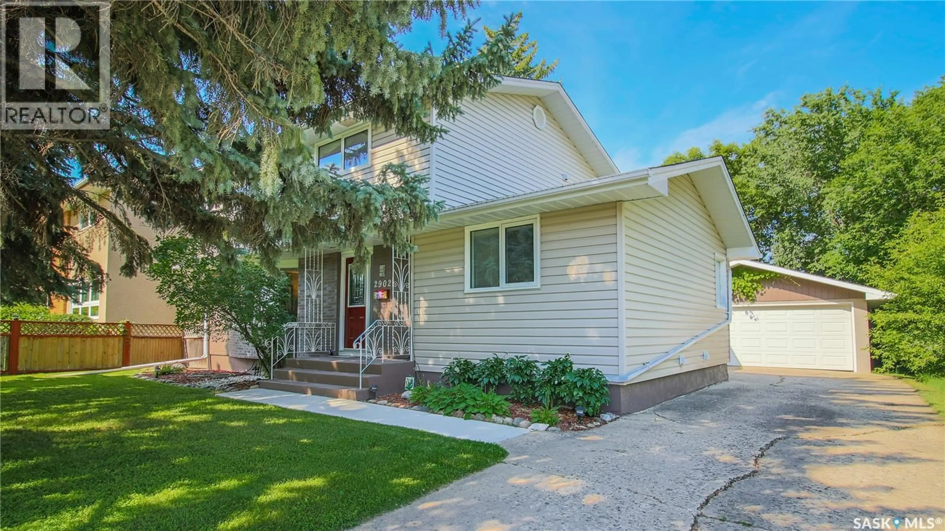 Home with vinyl exterior material, street for 2902 LACON STREET, Regina Saskatchewan S4N2A8