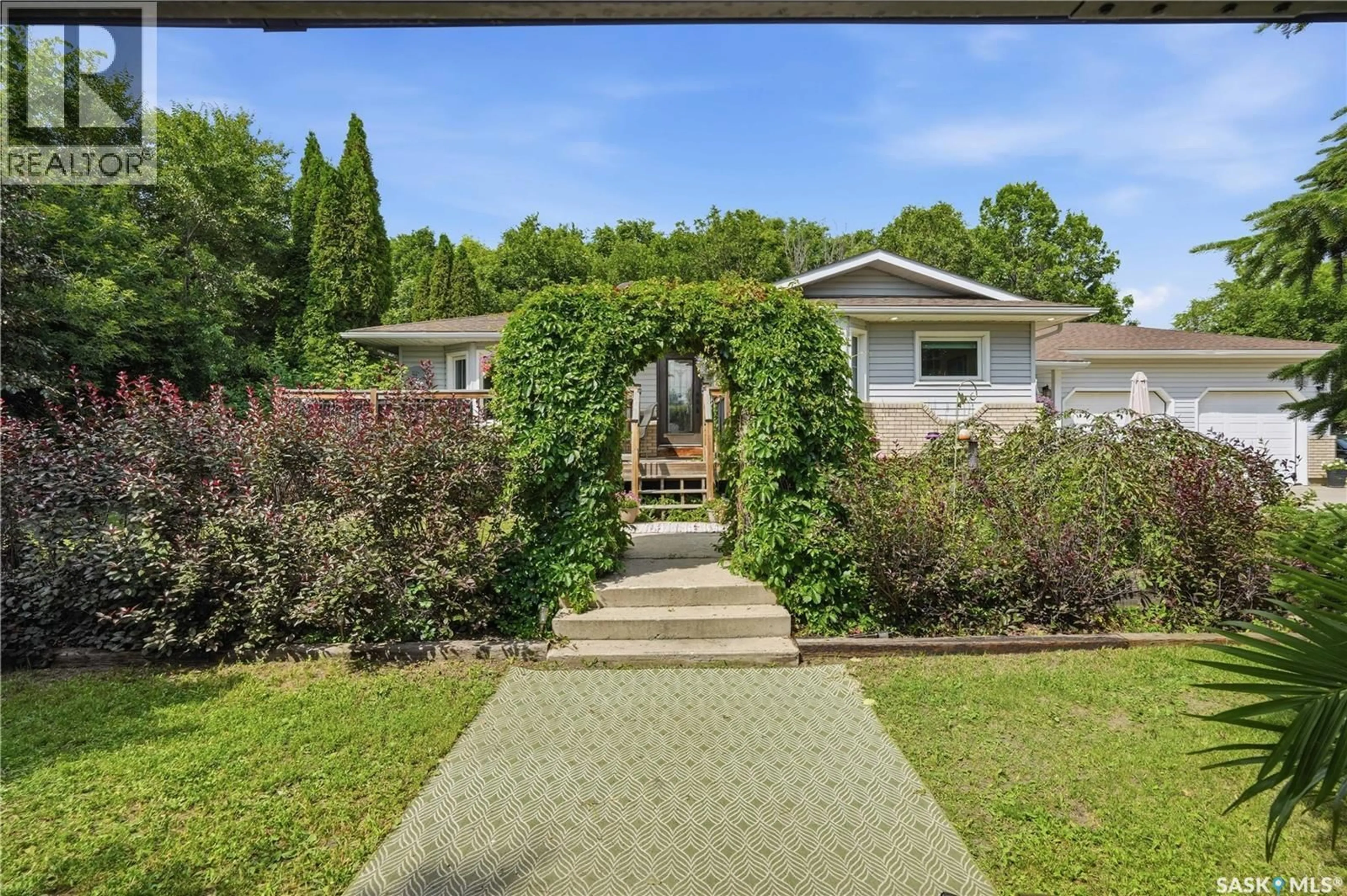 A pic from outside/outdoor area/front of a property/back of a property/a pic from drone, unknown for 3 TREGASSA DRIVE, Edenwold Rm No.158 Saskatchewan S4L5B1