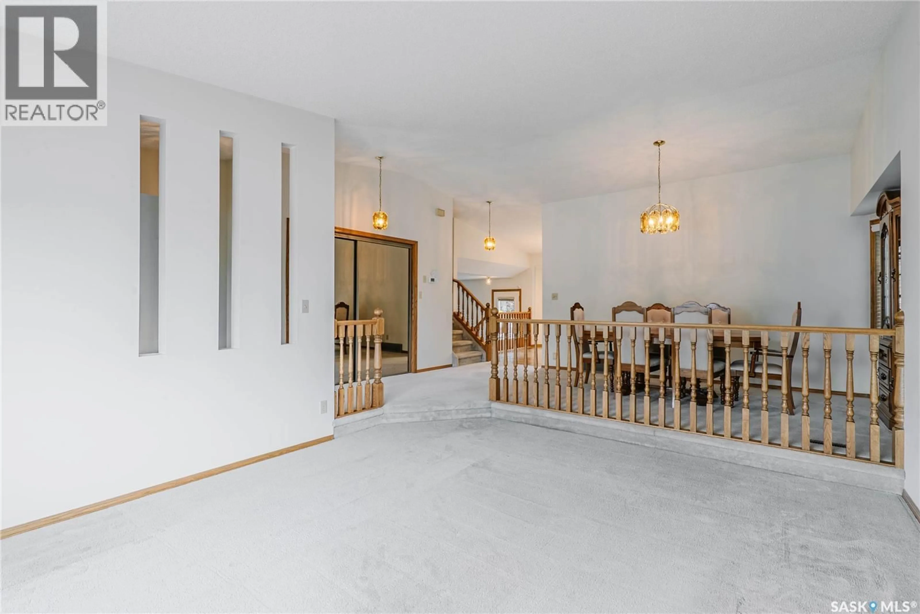 Indoor foyer for 3338 CALDER CRESCENT, Saskatoon Saskatchewan S7J4W5