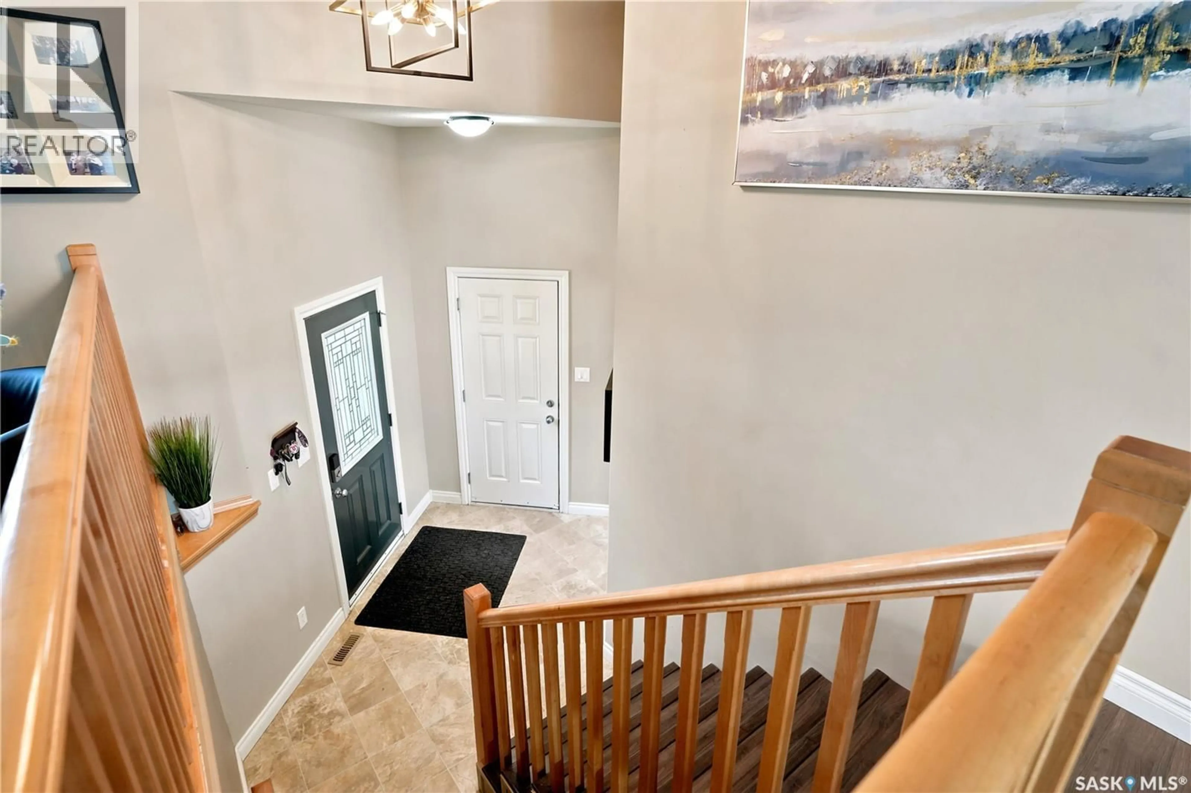 Indoor entryway for 4526 BRASS CRESCENT, Regina Saskatchewan S4X0C5
