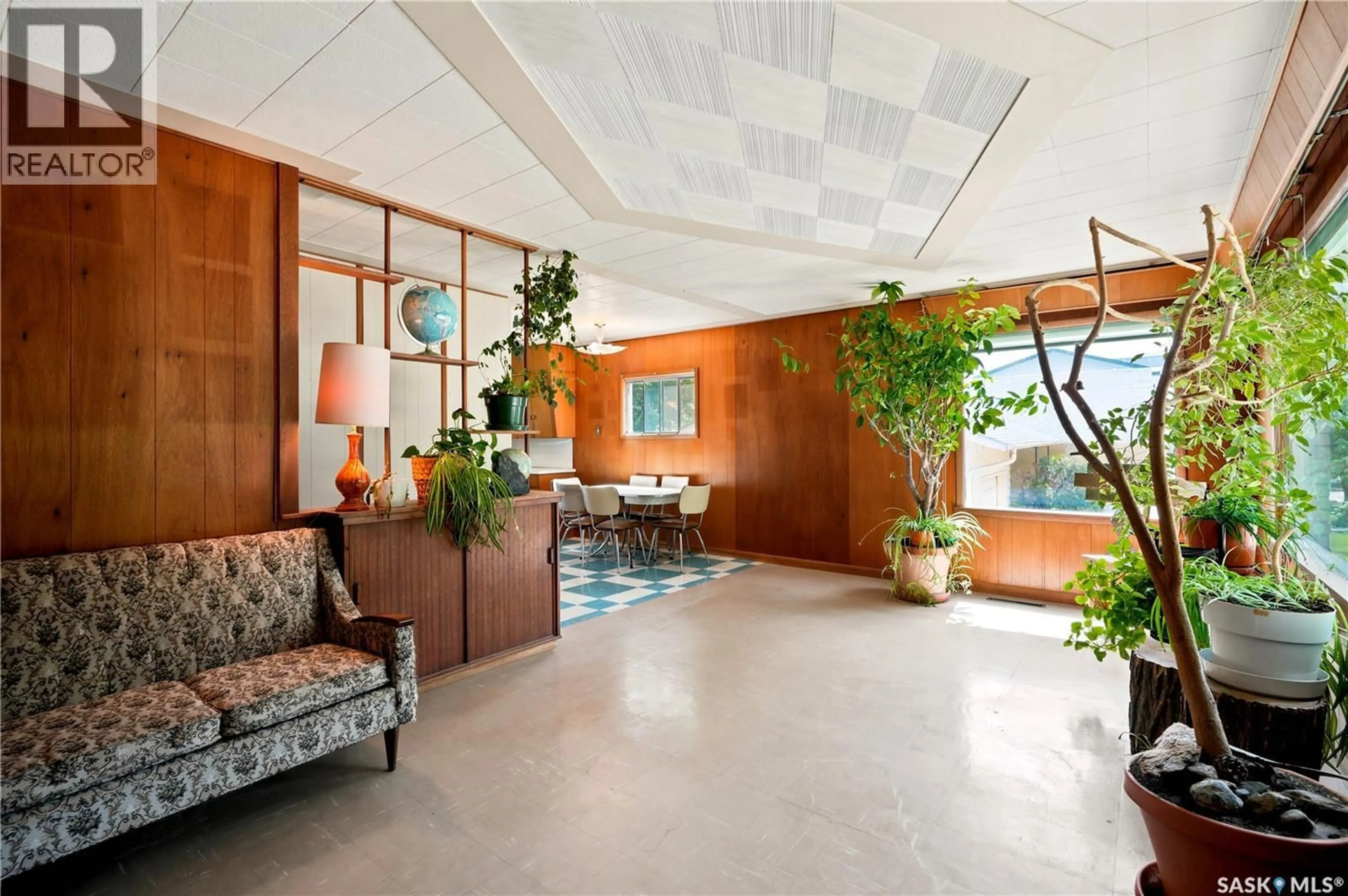 Lobby for 1632 9TH AVENUE, Saskatoon Saskatchewan S7K3A1