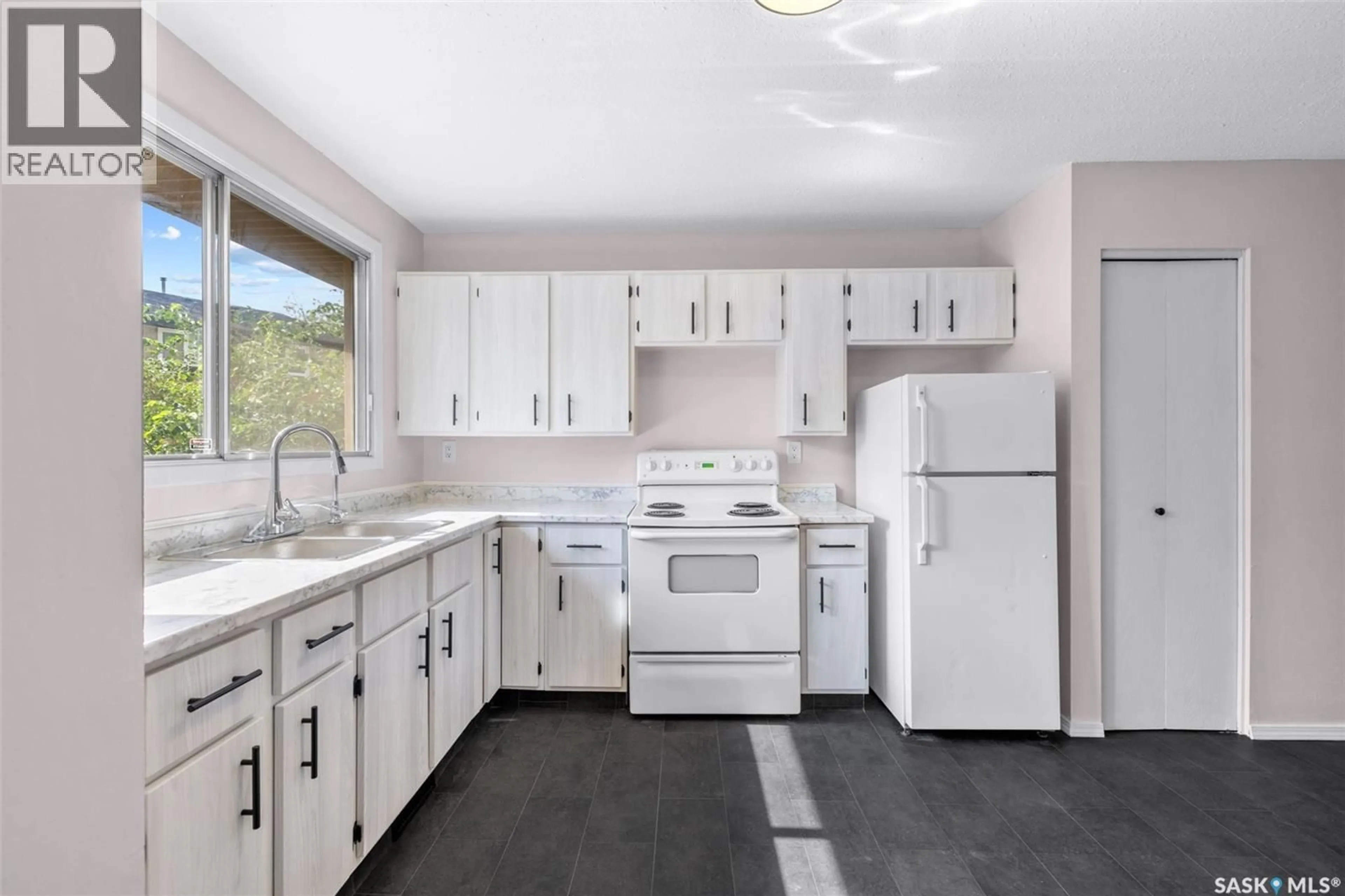 Standard kitchen, ceramic/tile floor for 1342 BROWN STREET, Regina Saskatchewan S4N5M3