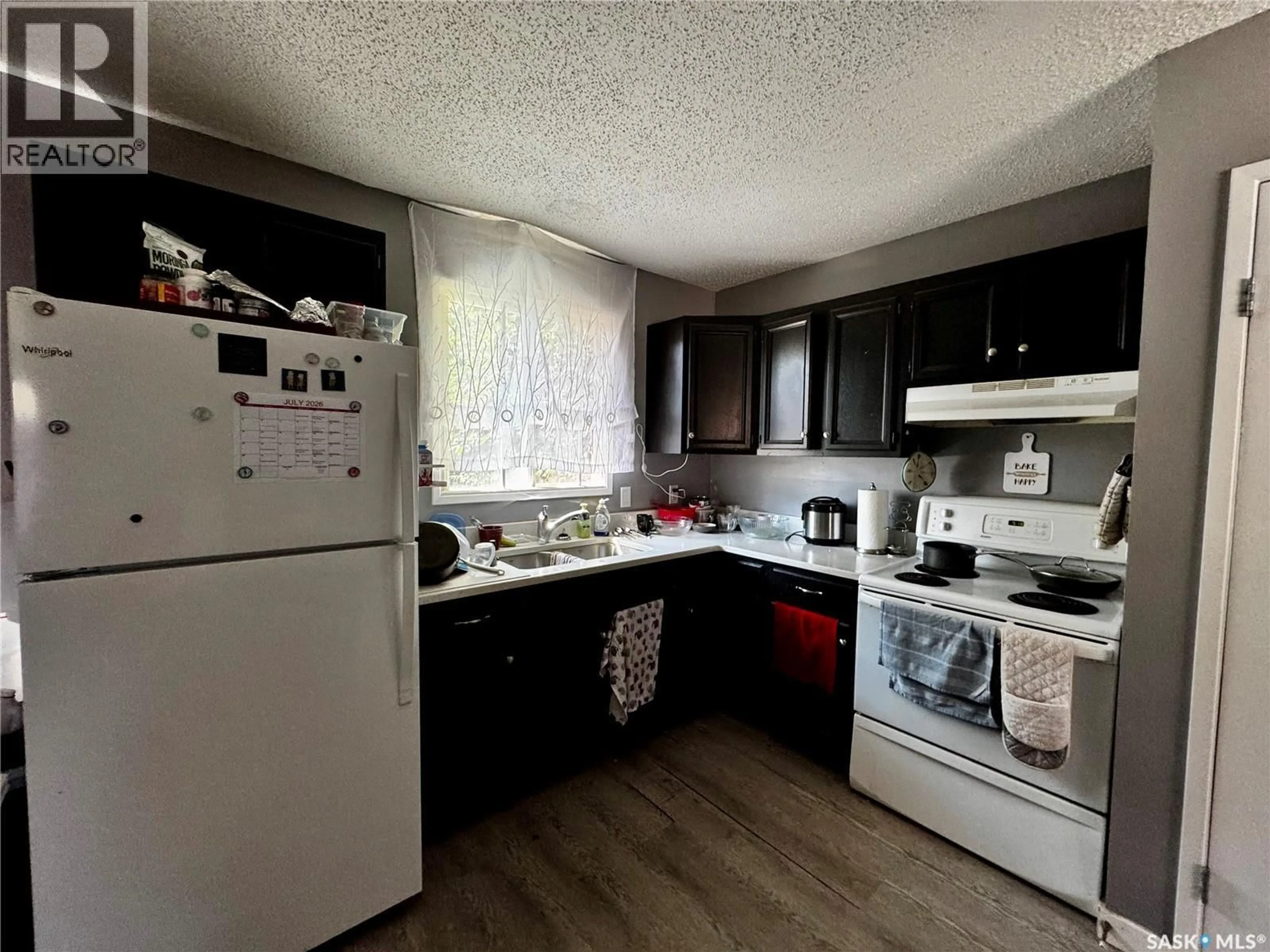 Standard kitchen, unknown for 3554 FAIRLIGHT DRIVE, Saskatoon Saskatchewan S7M4T3