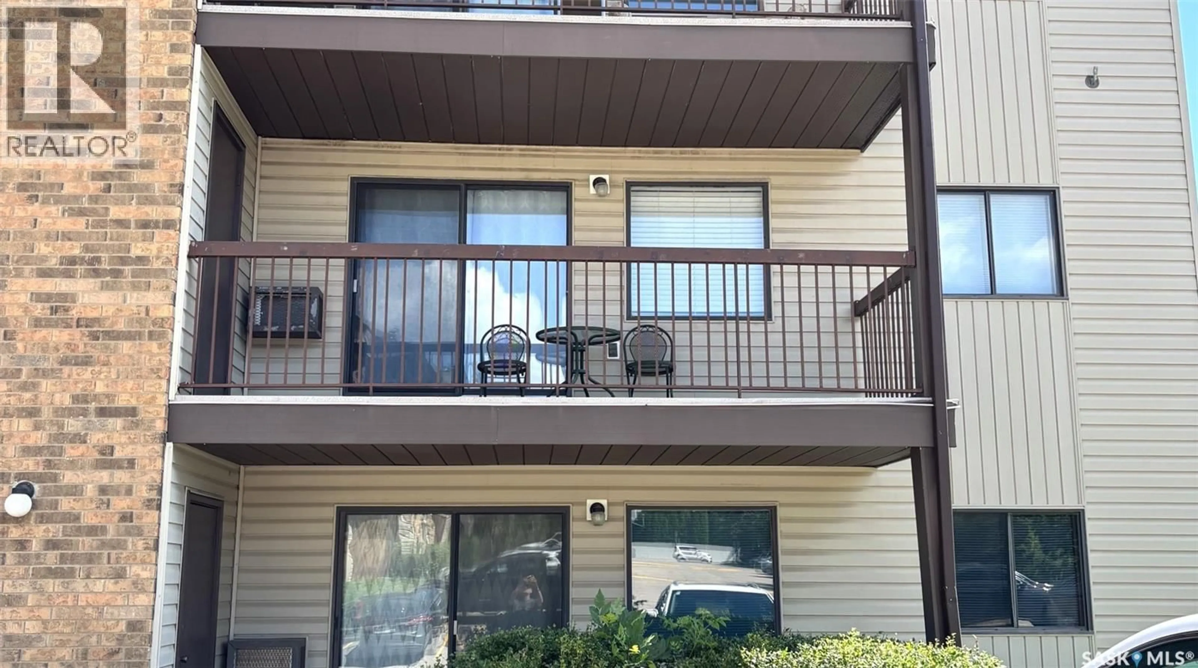 Patio, unknown for 202 - 385 KINGSMERE BOULEVARD, Saskatoon Saskatchewan S7J4J6