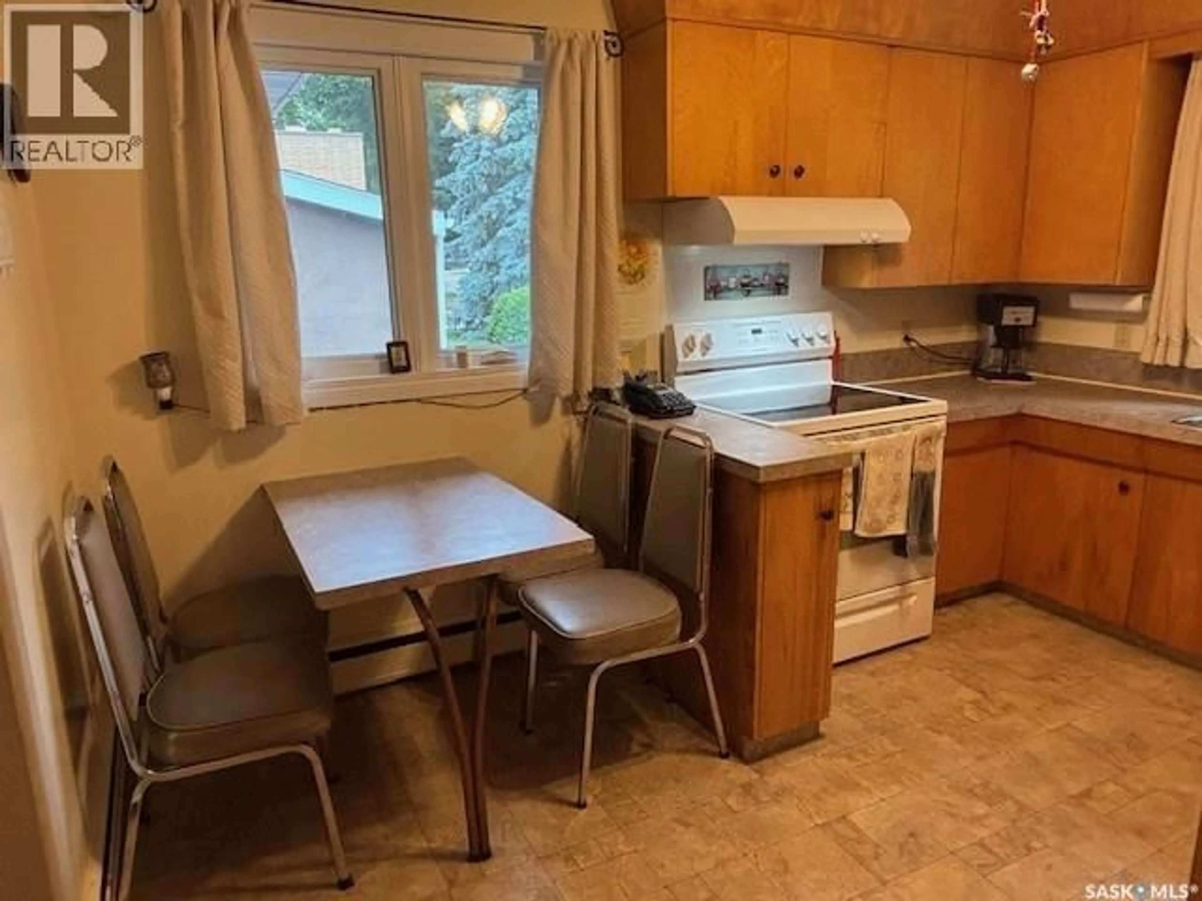 Standard kitchen, unknown for 1009 MAIN STREET, Canora Saskatchewan S0A0L0