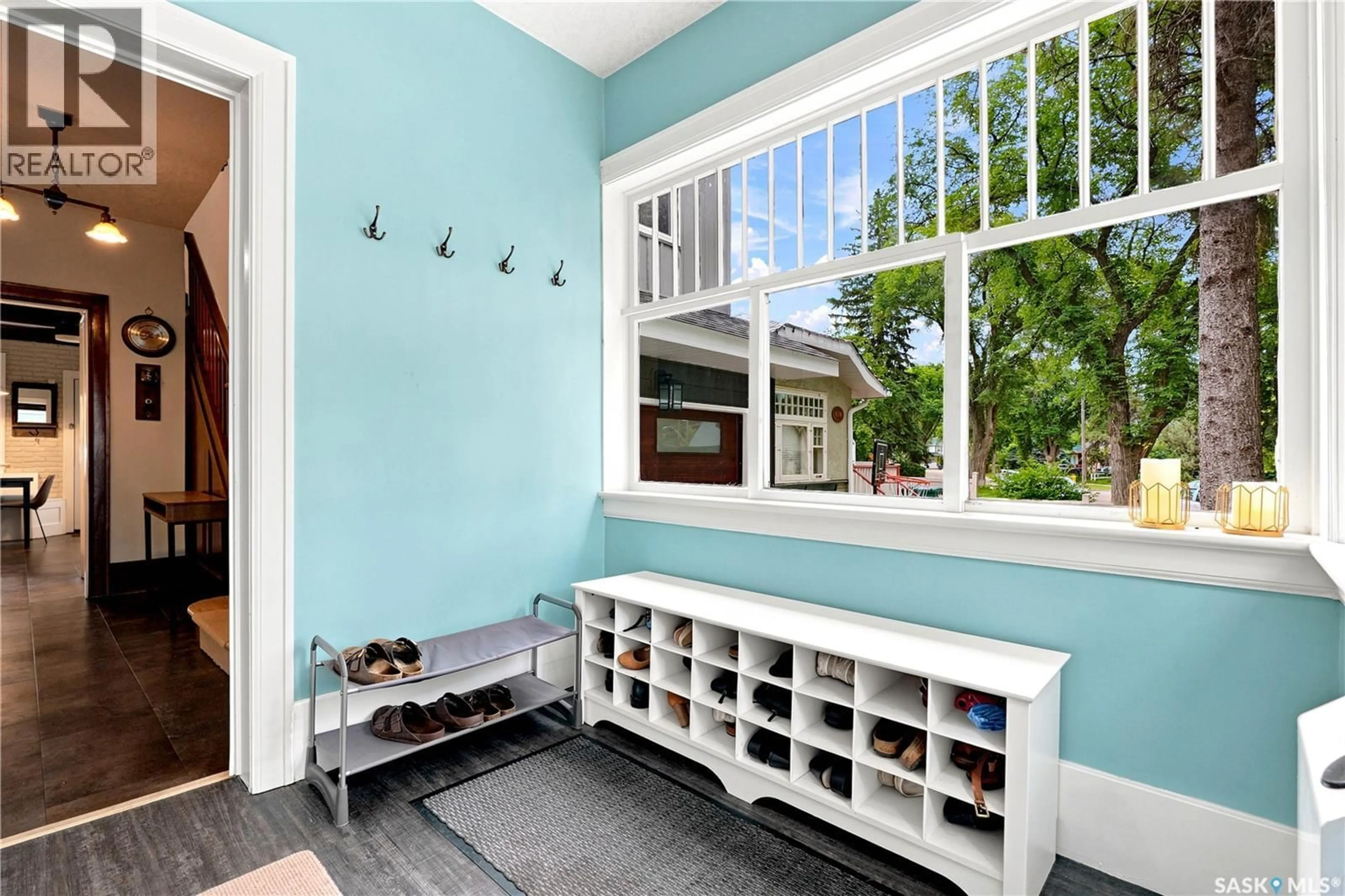 Indoor entryway for 616 RUSHOLME ROAD, Saskatoon Saskatchewan S7L0G7