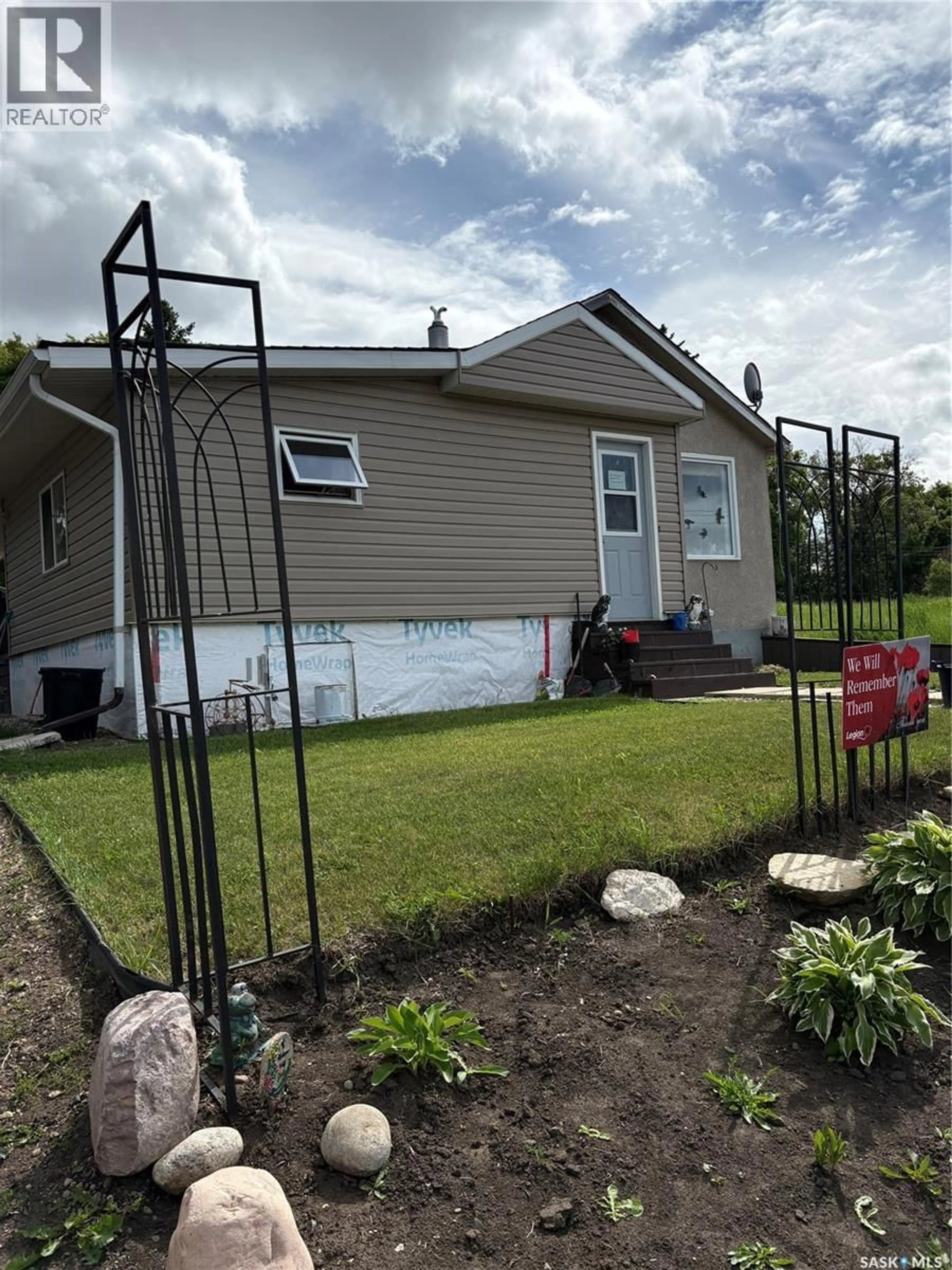 Unknown for 561 18TH STREET, Prince Albert Saskatchewan S6V1H8