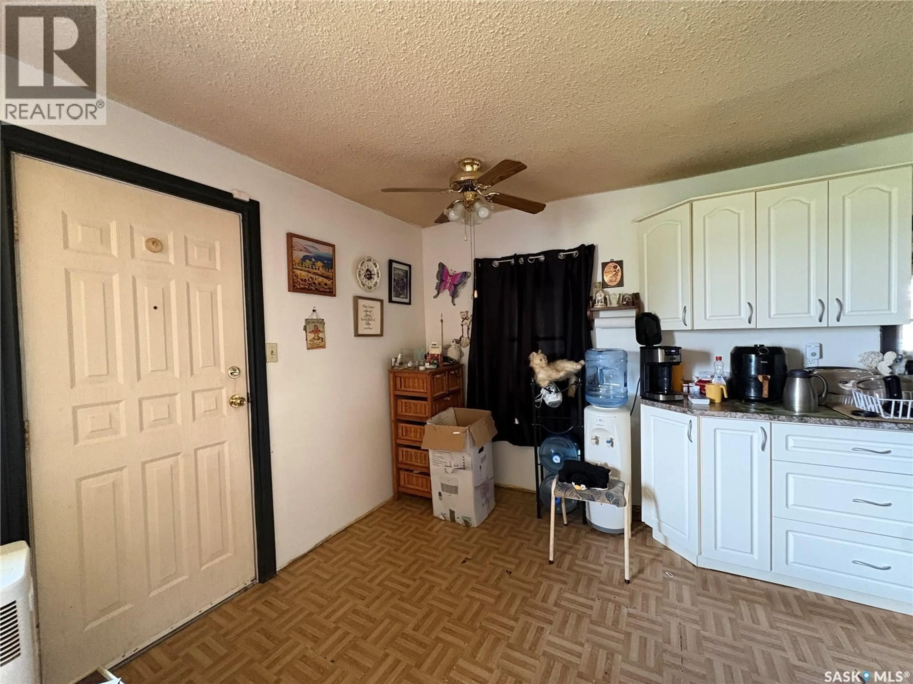 A pic of a room for 561 18TH STREET, Prince Albert Saskatchewan S6V1H8