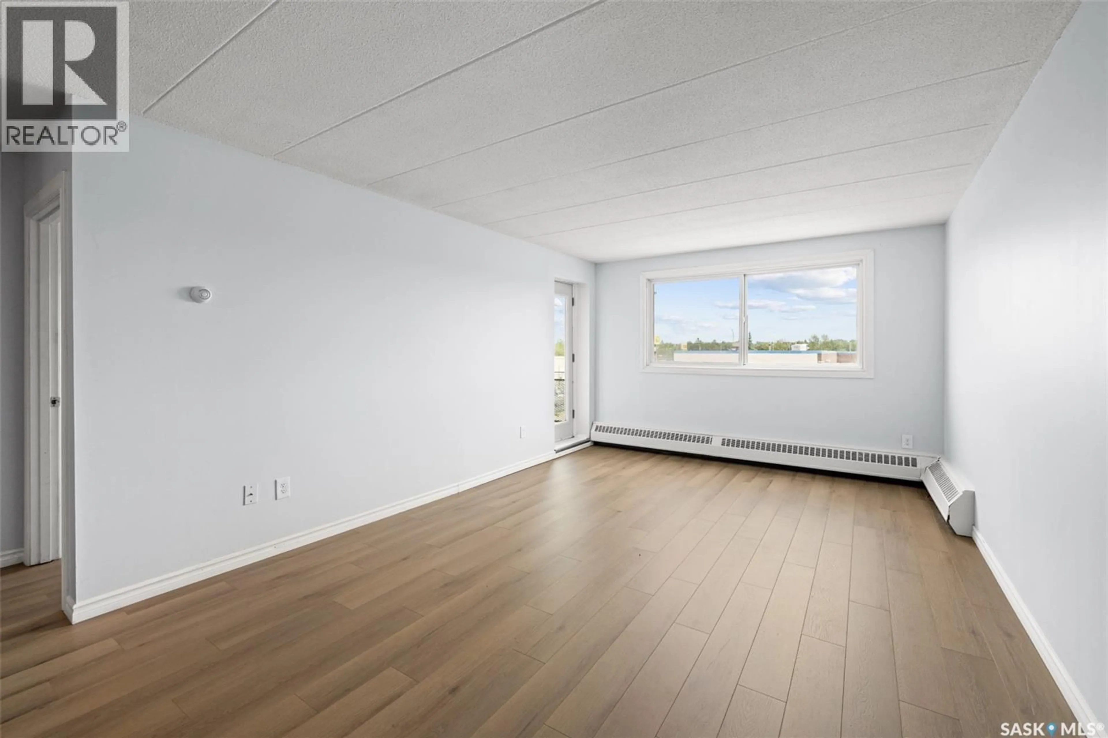 A pic of a room for N - 21 2620 5TH AVENUE, Regina Saskatchewan S4R5E5