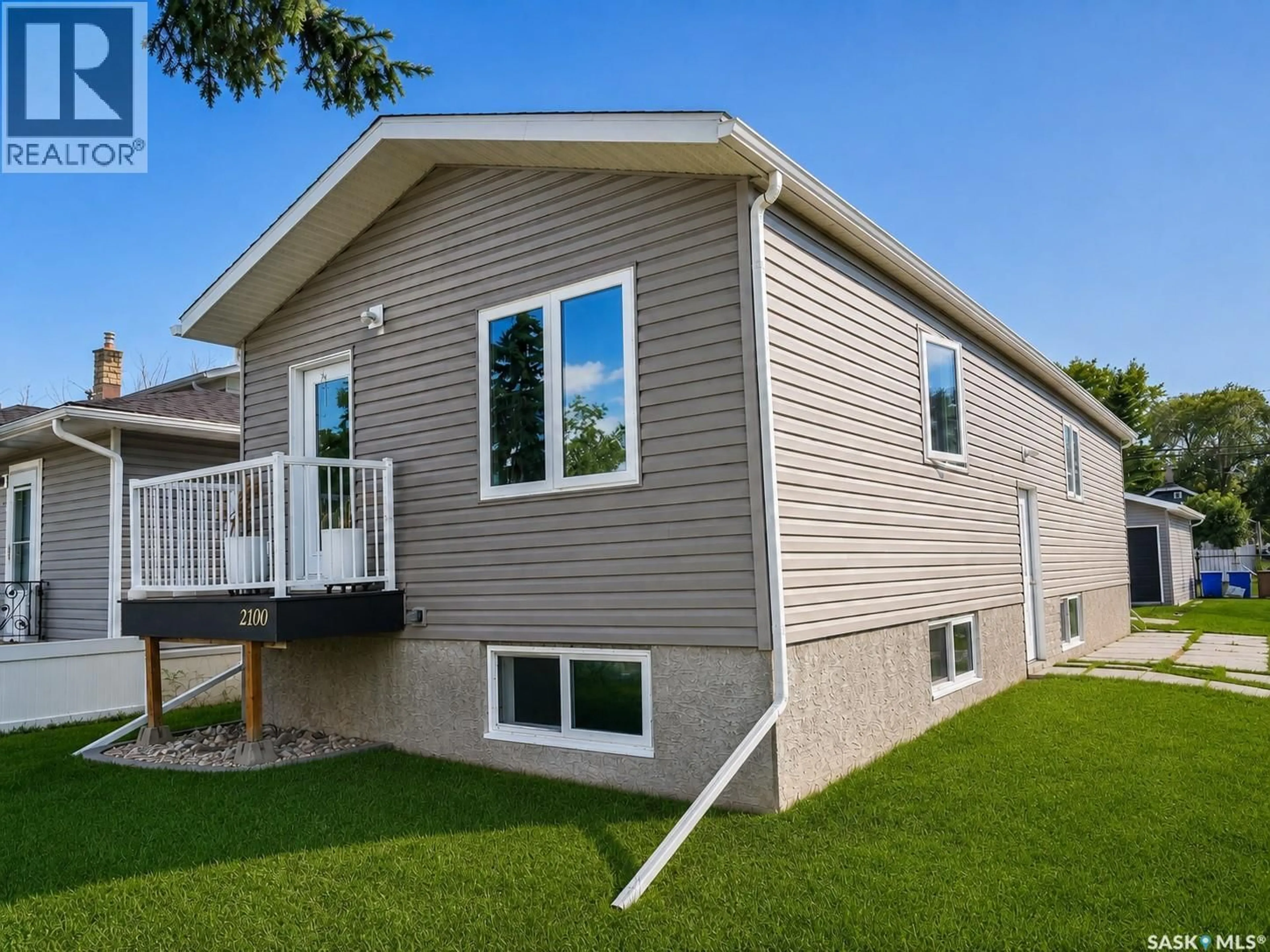 Home with vinyl exterior material, unknown for 2100 EDGAR STREET, Regina Saskatchewan S4N3K7