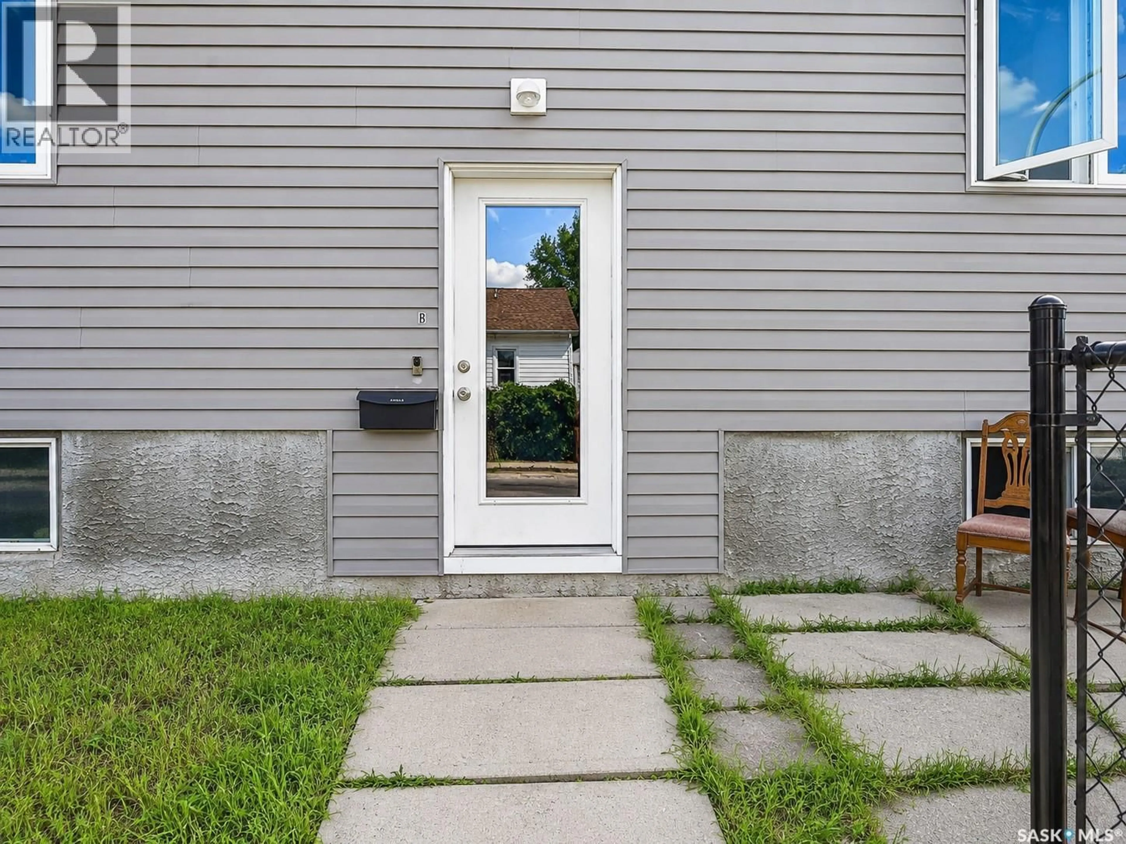 Unknown for 2100 EDGAR STREET, Regina Saskatchewan S4N3K7