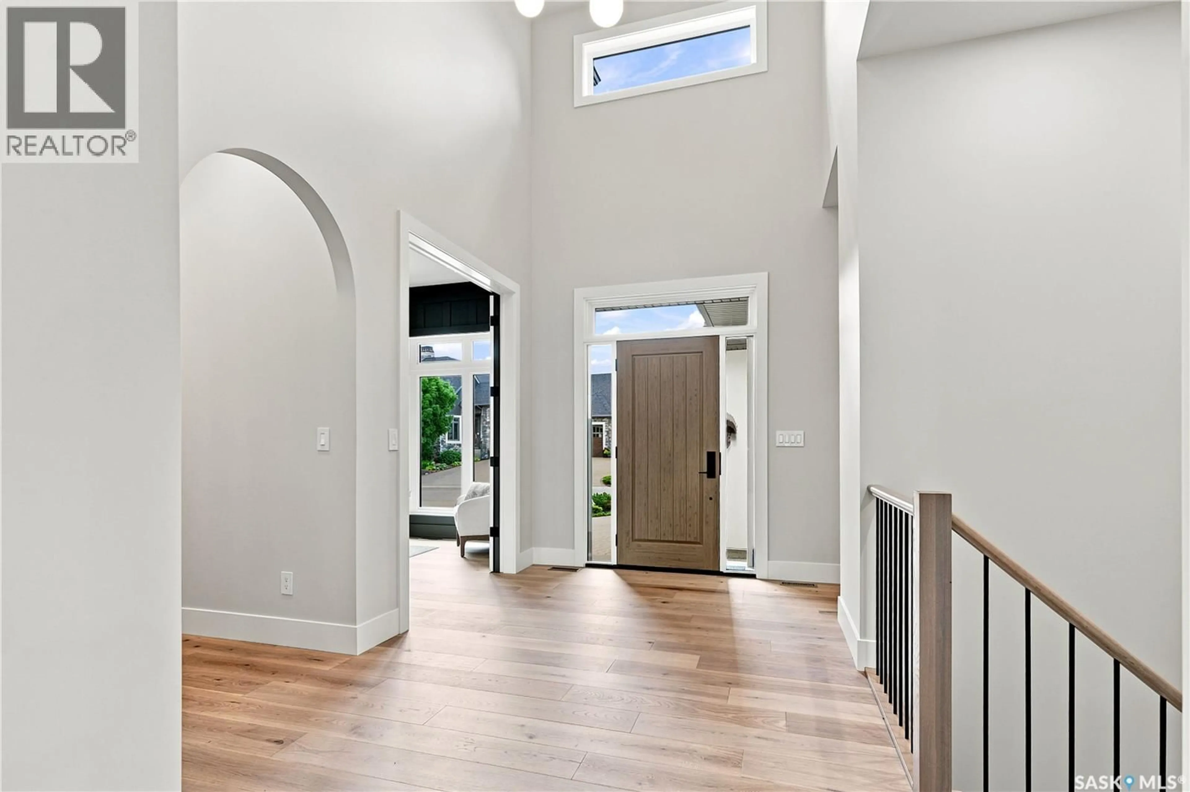 Indoor entryway for 31 602 CARTWRIGHT STREET, Saskatoon Saskatchewan S7T0G5