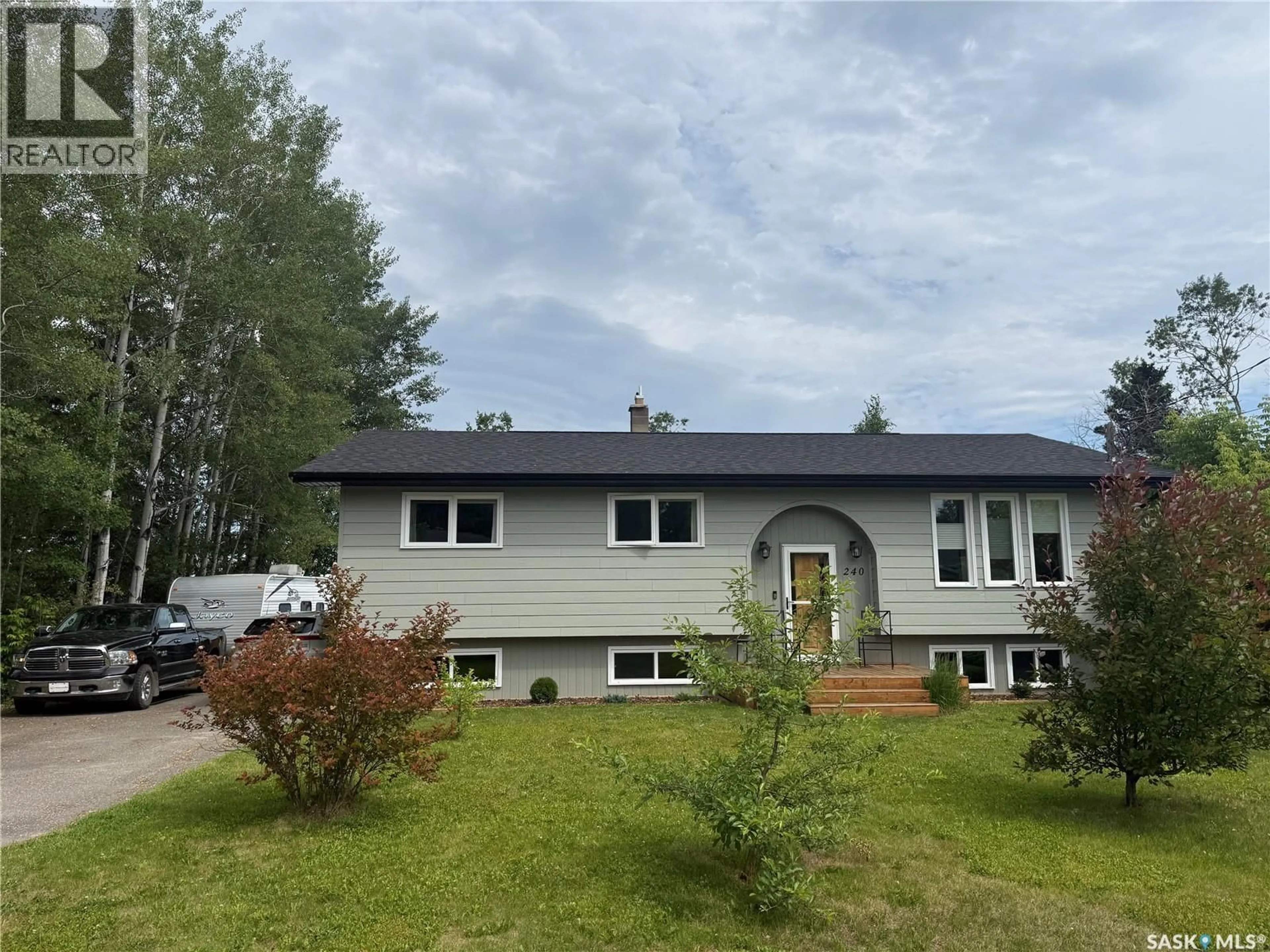 Home with vinyl exterior material, unknown for 240 DEHAVILLAND AVENUE, Air Ronge Saskatchewan S0J3G0