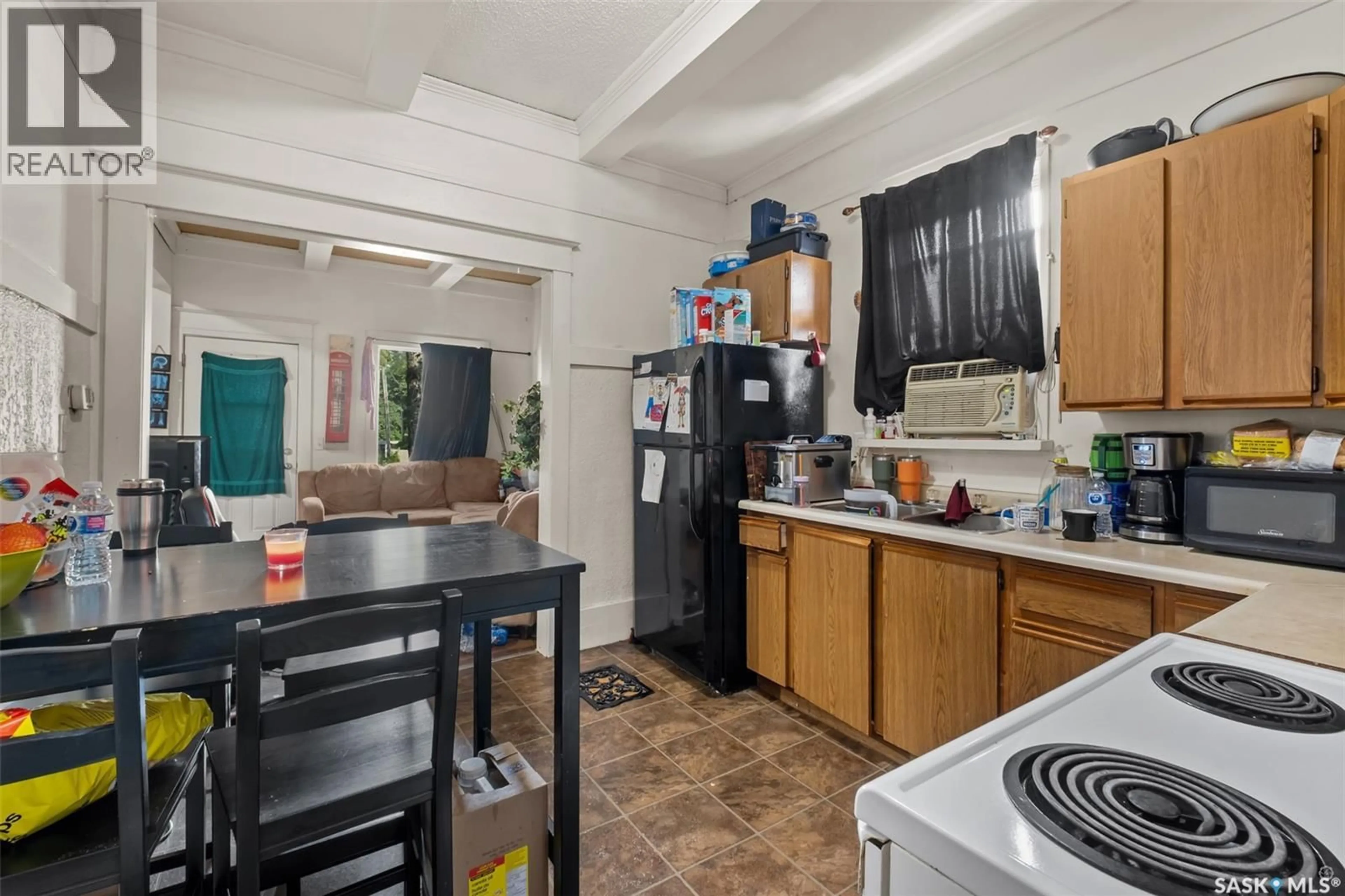Standard kitchen, unknown for 1313 6TH AVENUE, Prince Albert Saskatchewan S6V5J7
