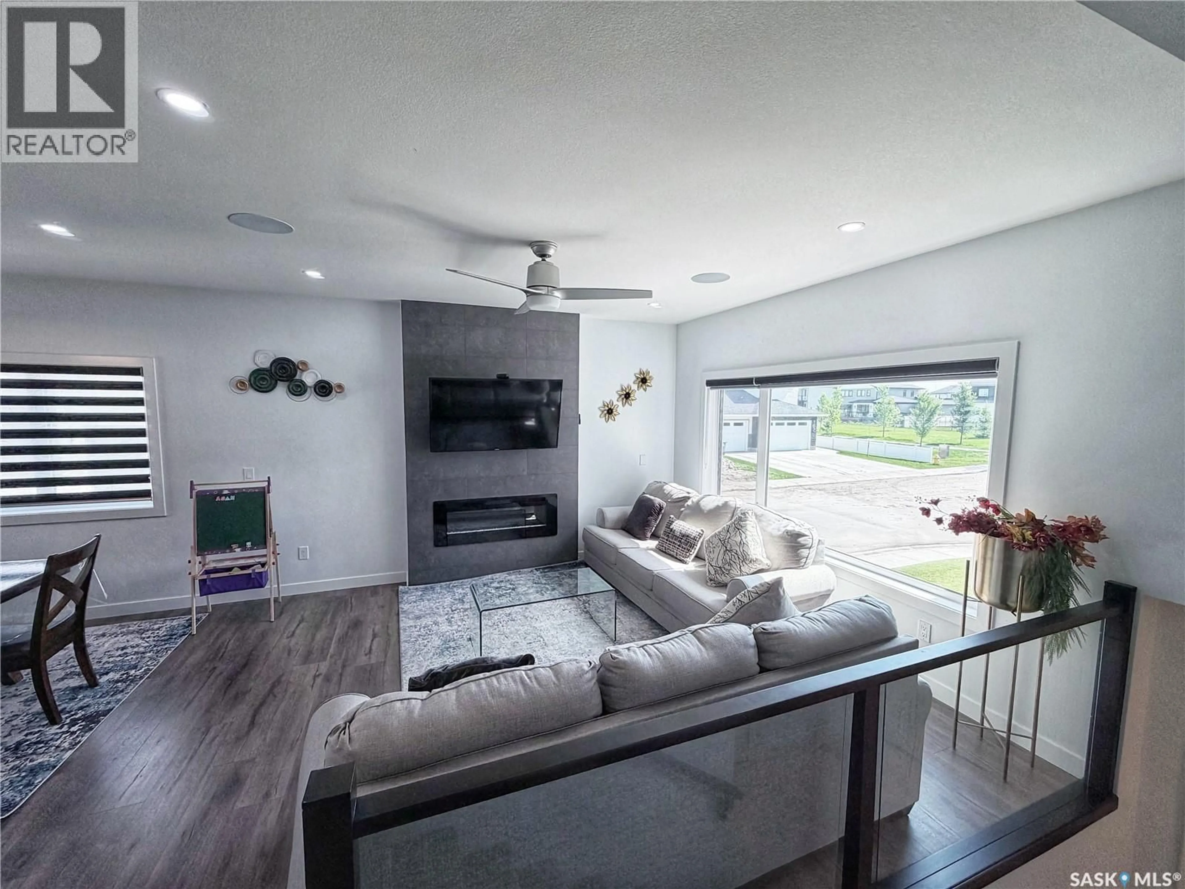 Living room with furniture, unknown for 583 KALRA STREET, Saskatoon Saskatchewan S7W1E7
