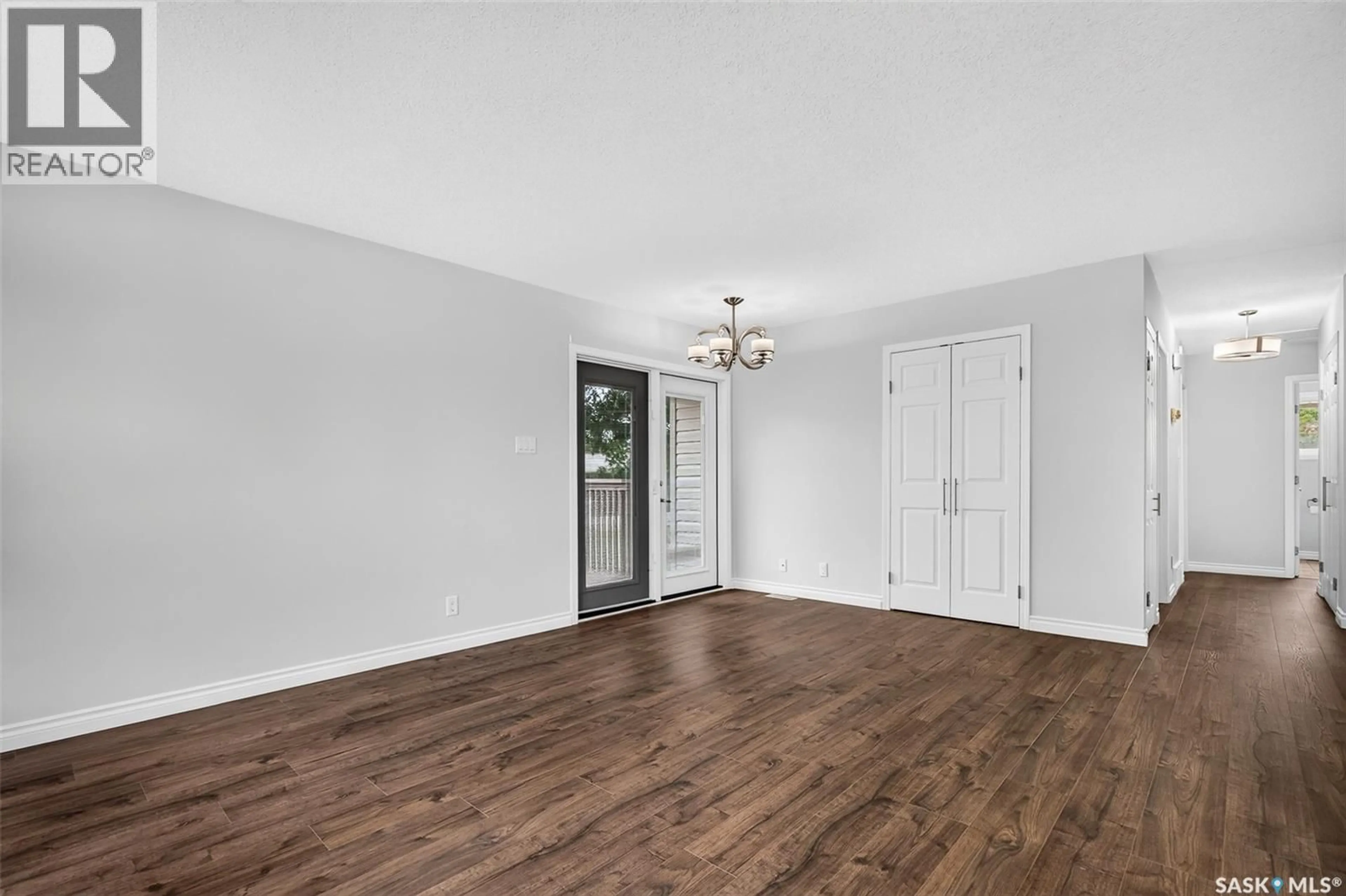 A pic of a room for 1027 VAUGHAN STREET, Moose Jaw Saskatchewan S6H5P1