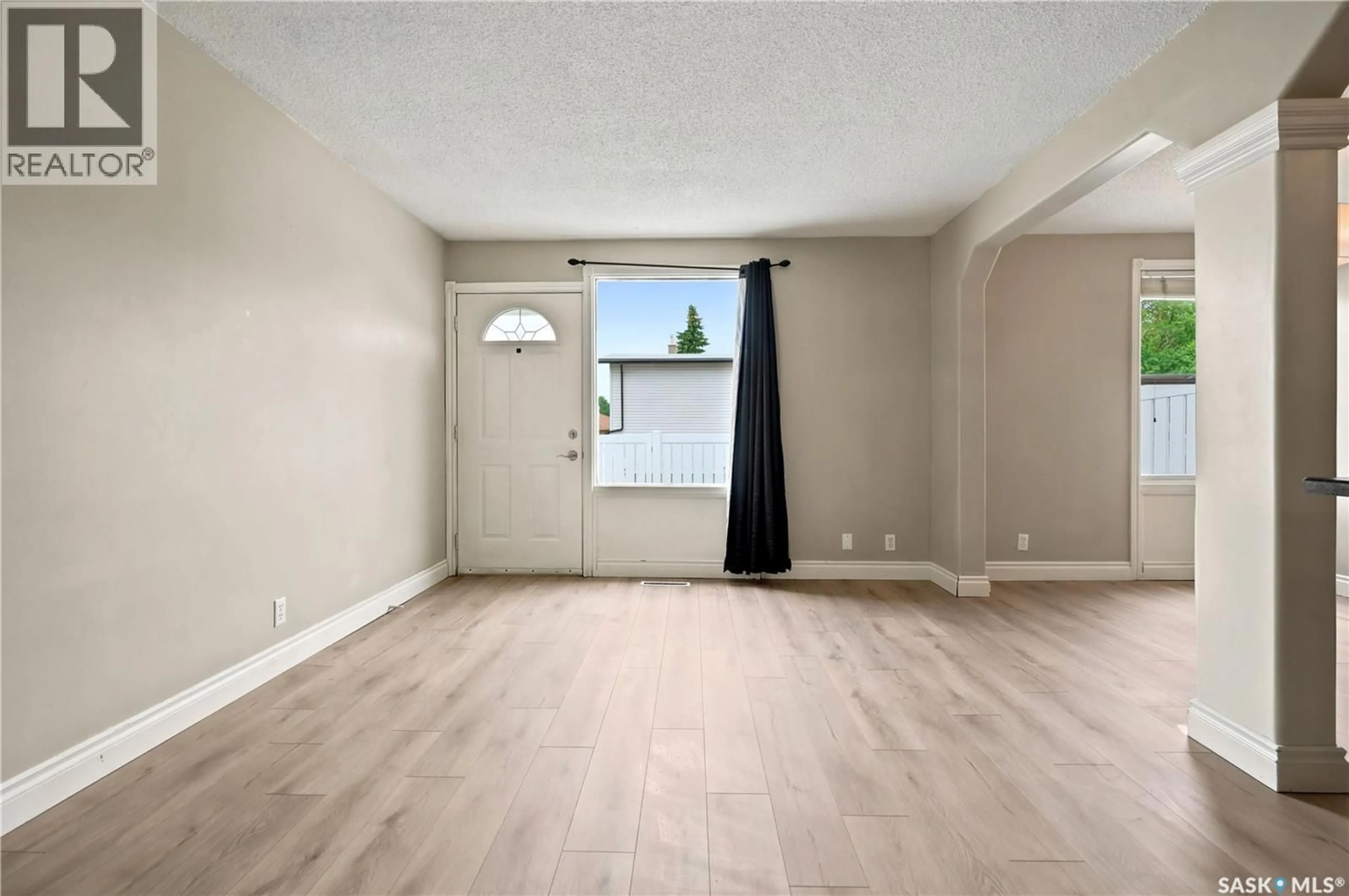 A pic of a room for 6 1292 GORDON ROAD, Moose Jaw Saskatchewan S6H3E5