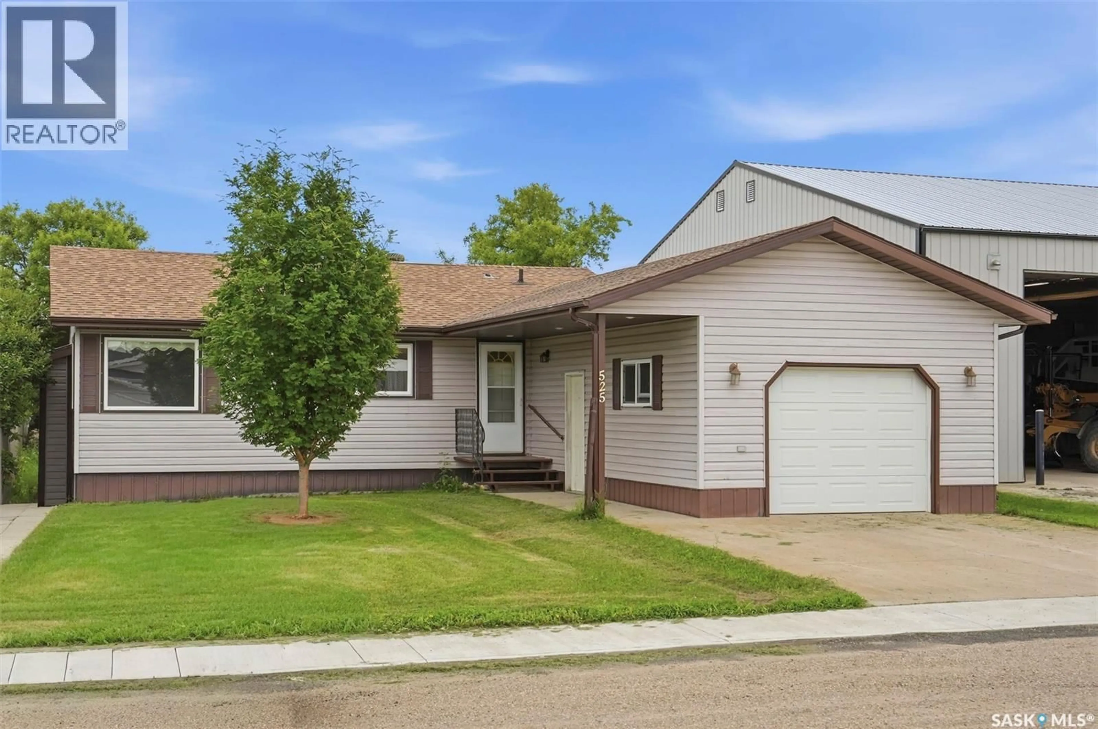 Home with vinyl exterior material, street for 525 KIRBY STREET, Bruno Saskatchewan S0K0S0