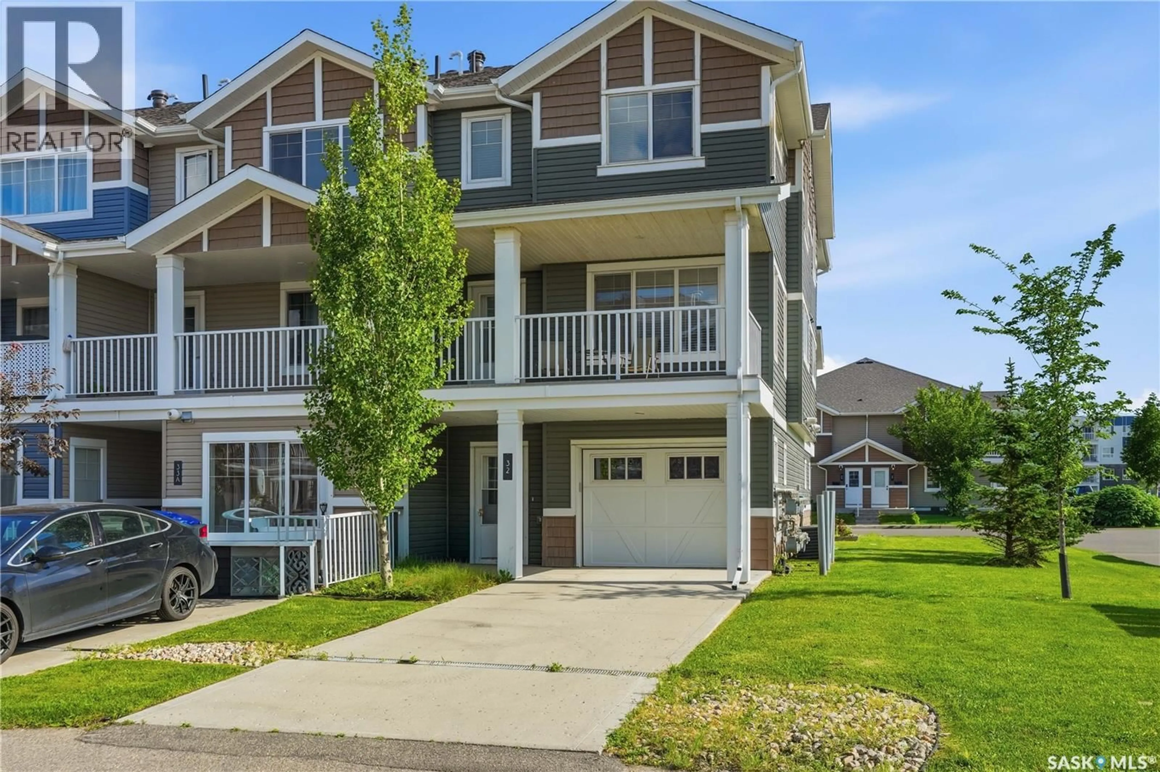 Home with vinyl exterior material, street for 4533 - 32 DELHAYE WAY, Regina Saskatchewan S4W0M2