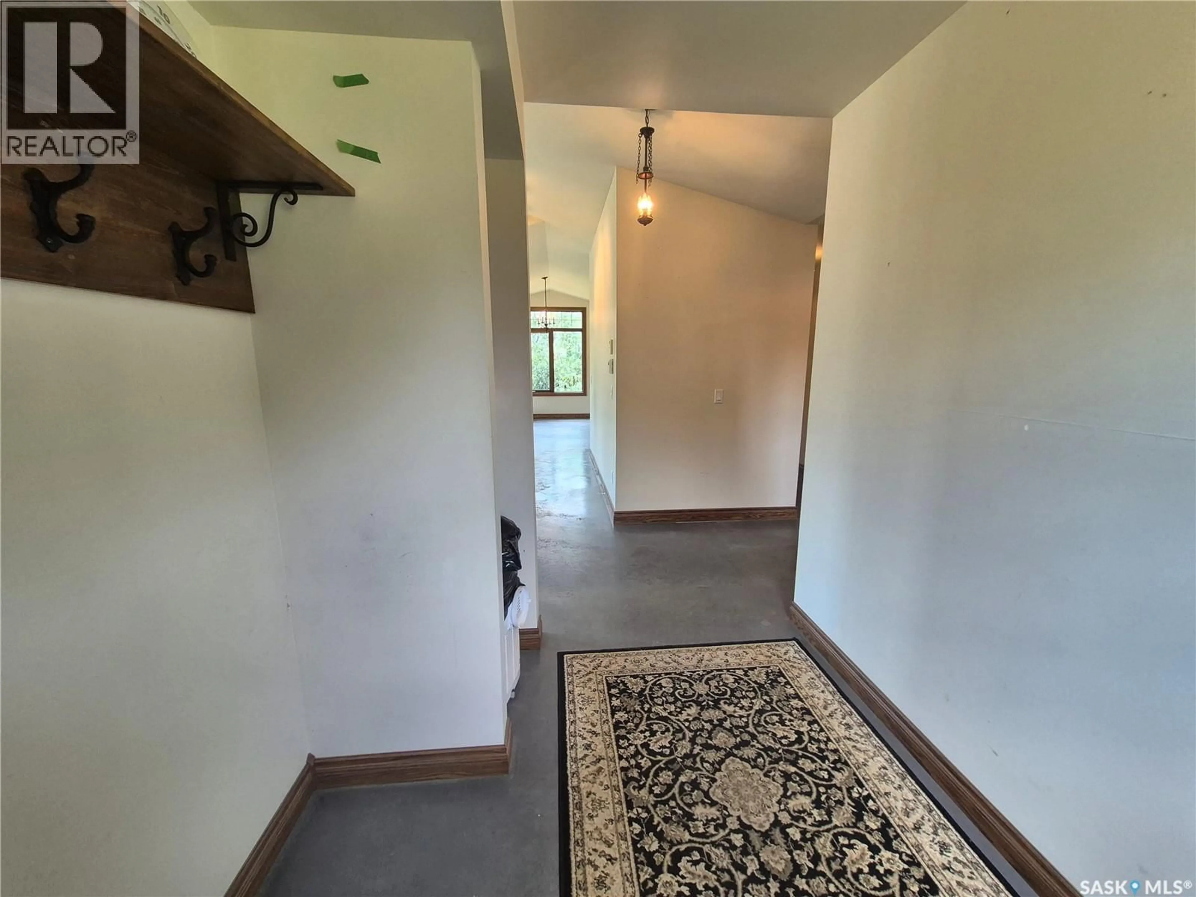 Indoor foyer for 825 GEISEN STREET, Radville Saskatchewan S0C2G0