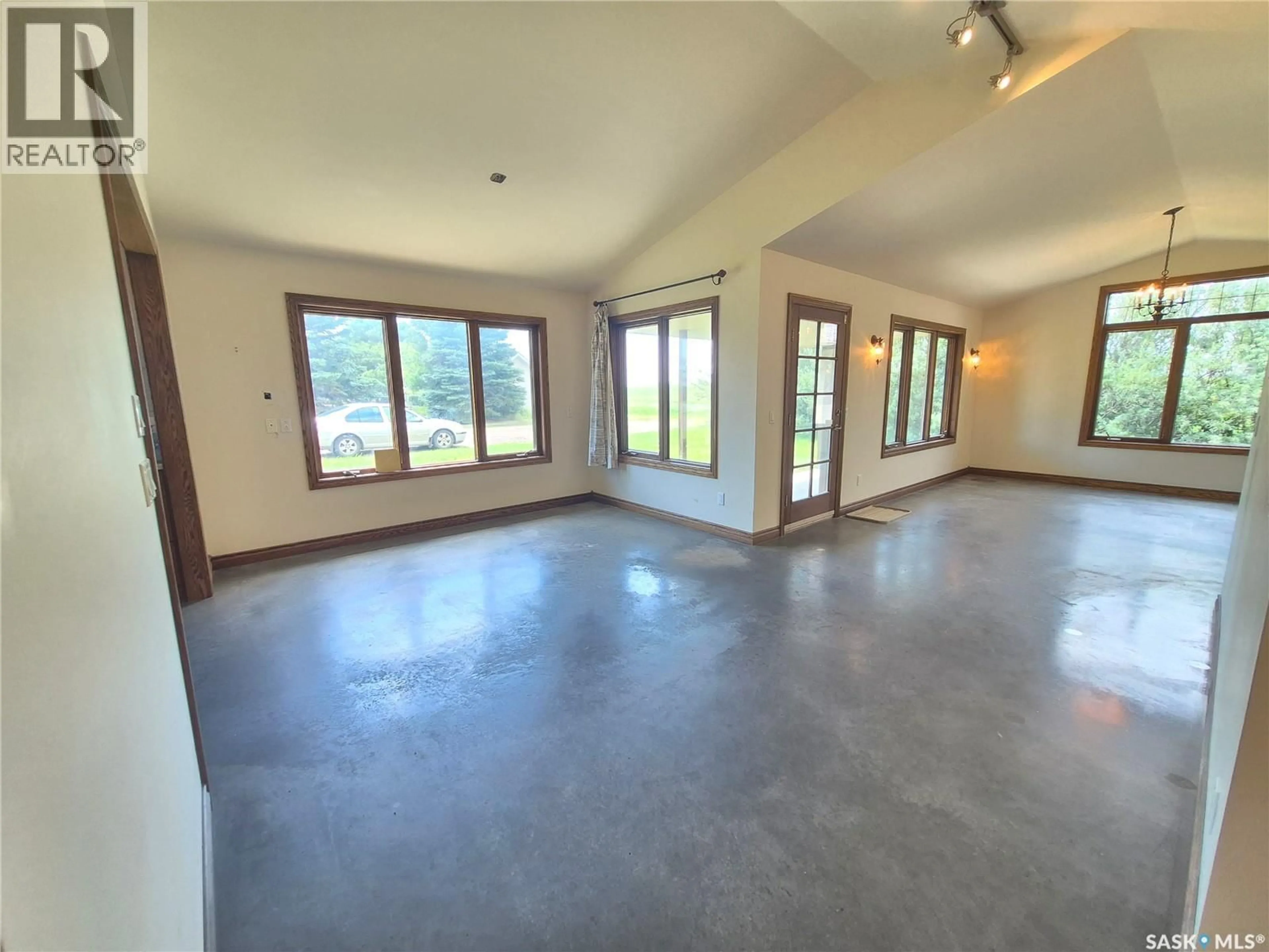 A pic of a room for 825 GEISEN STREET, Radville Saskatchewan S0C2G0