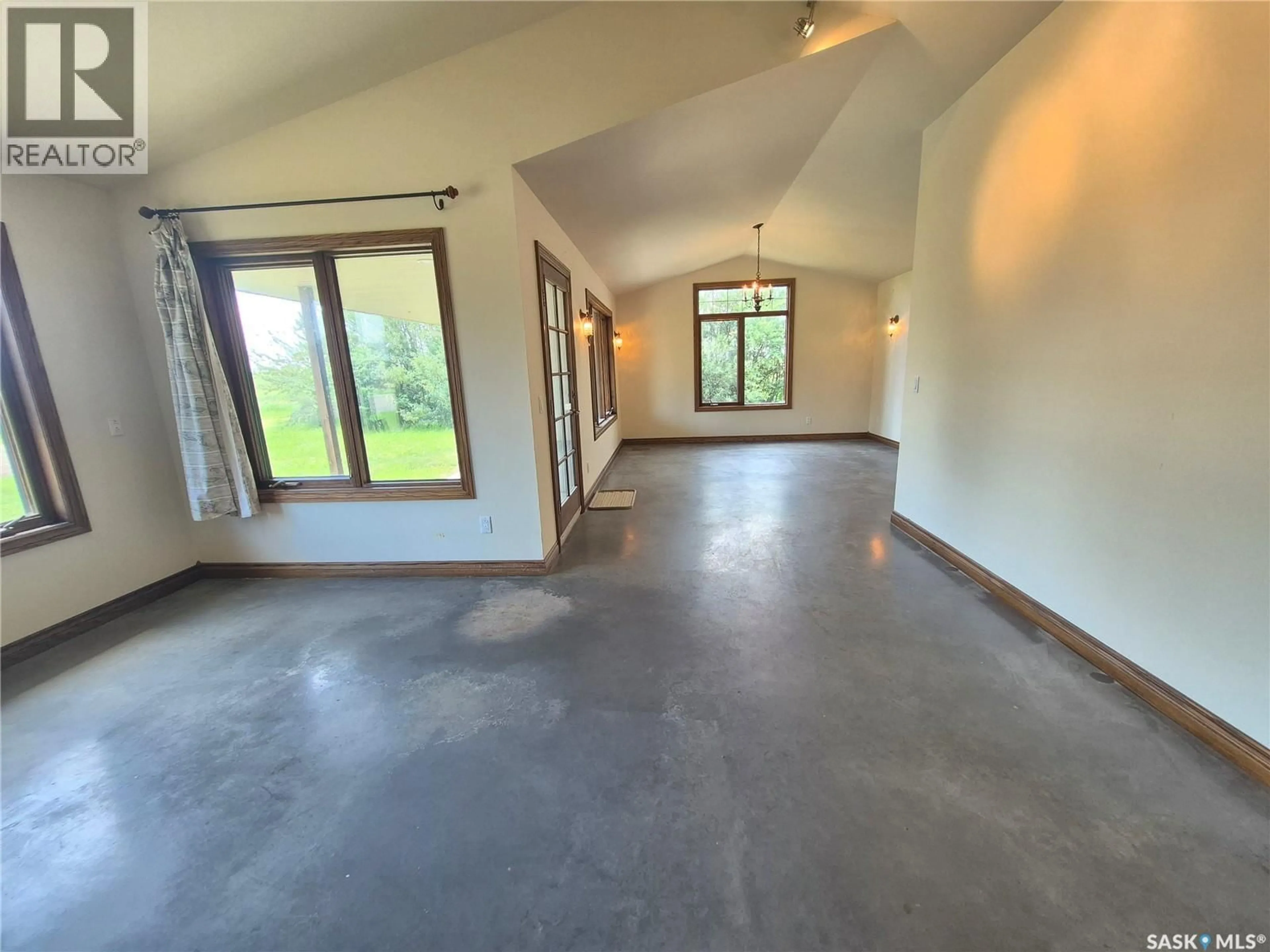 A pic of a room for 825 GEISEN STREET, Radville Saskatchewan S0C2G0