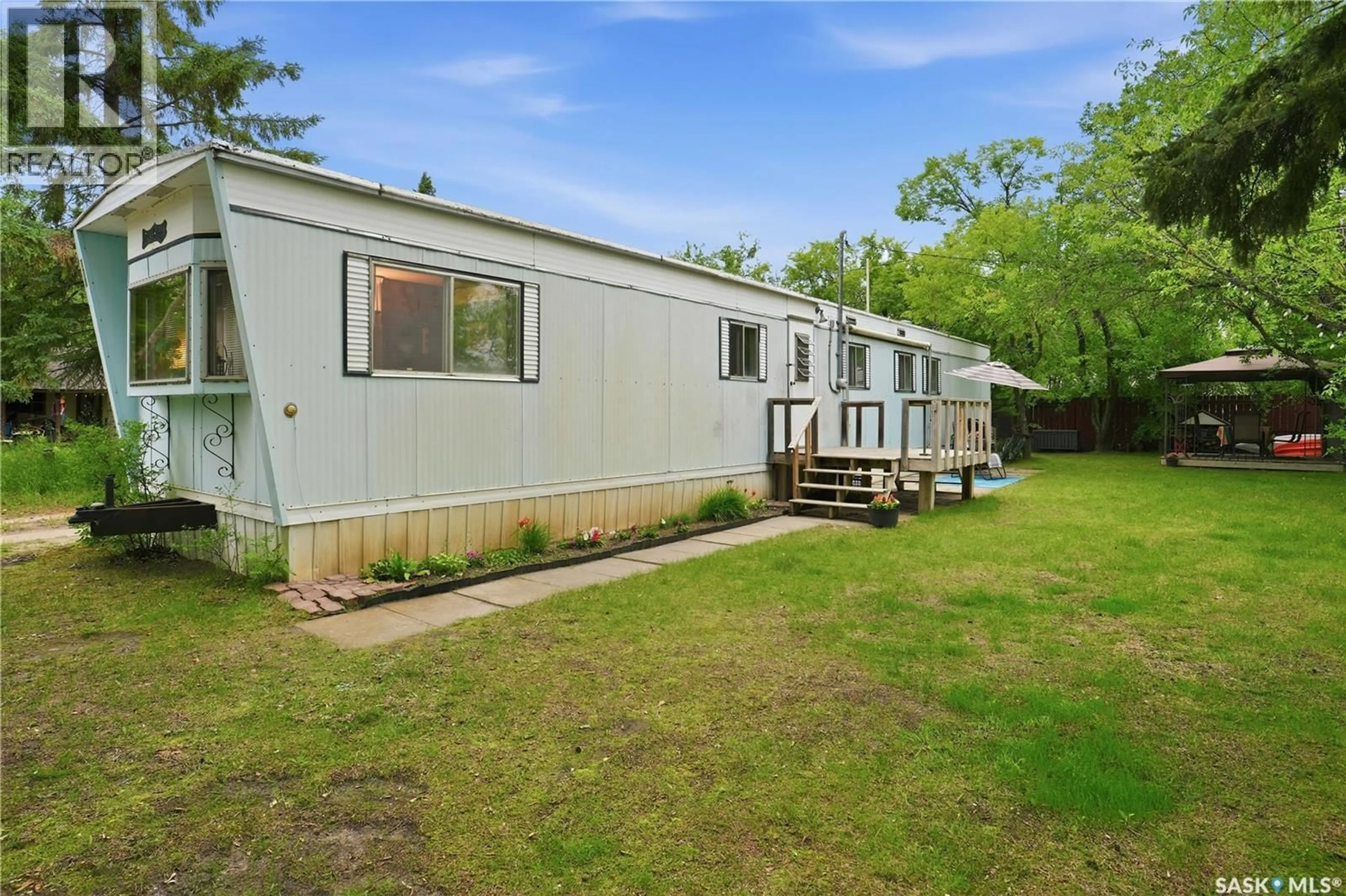 A pic from outside/outdoor area/front of a property/back of a property/a pic from drone, unknown for 771 JOSEPH CRESCENT, Cochin Saskatchewan S0M1L0