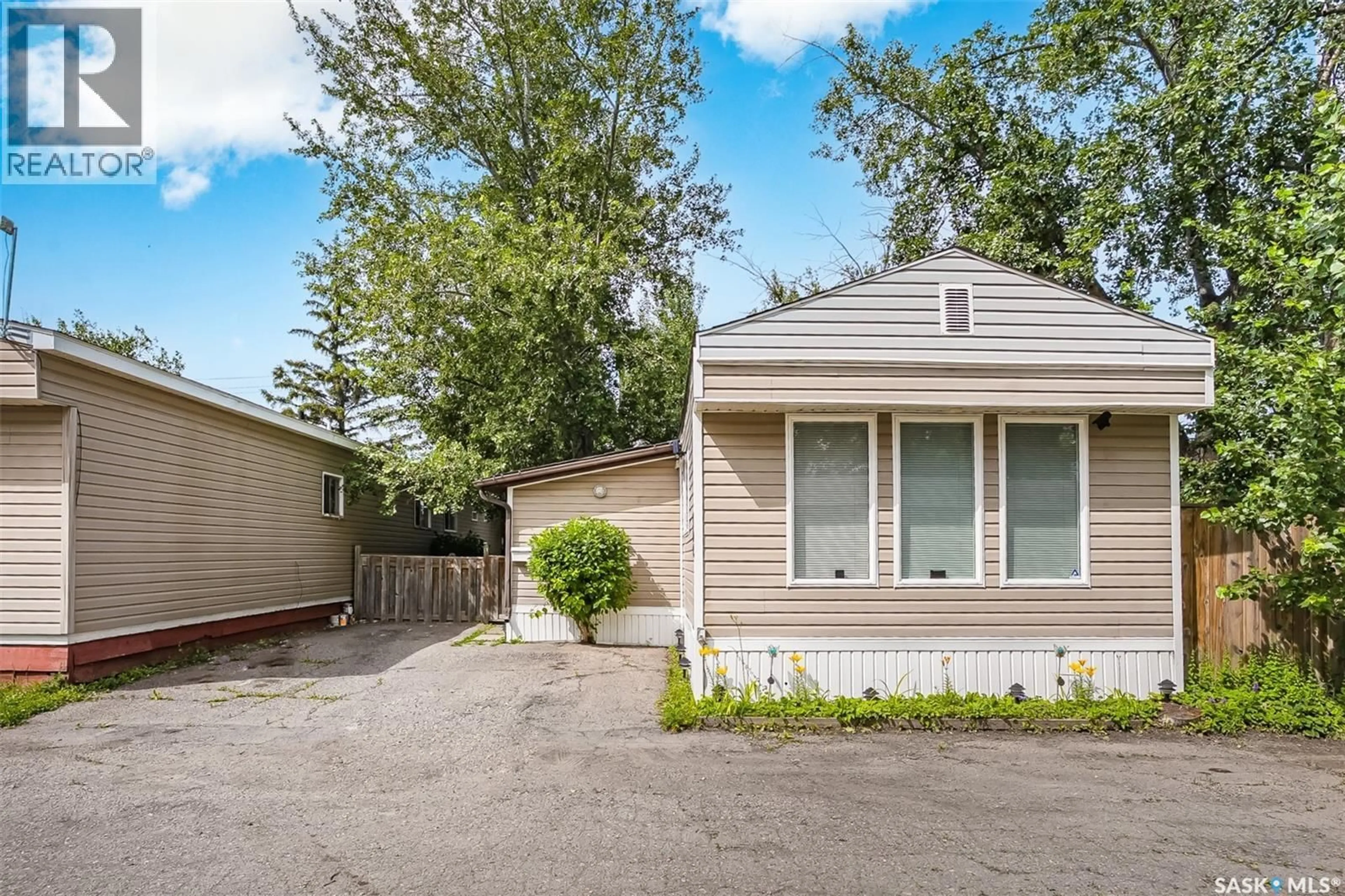 Unknown for 102 219 GRANT STREET, Saskatoon Saskatchewan S7N2A5