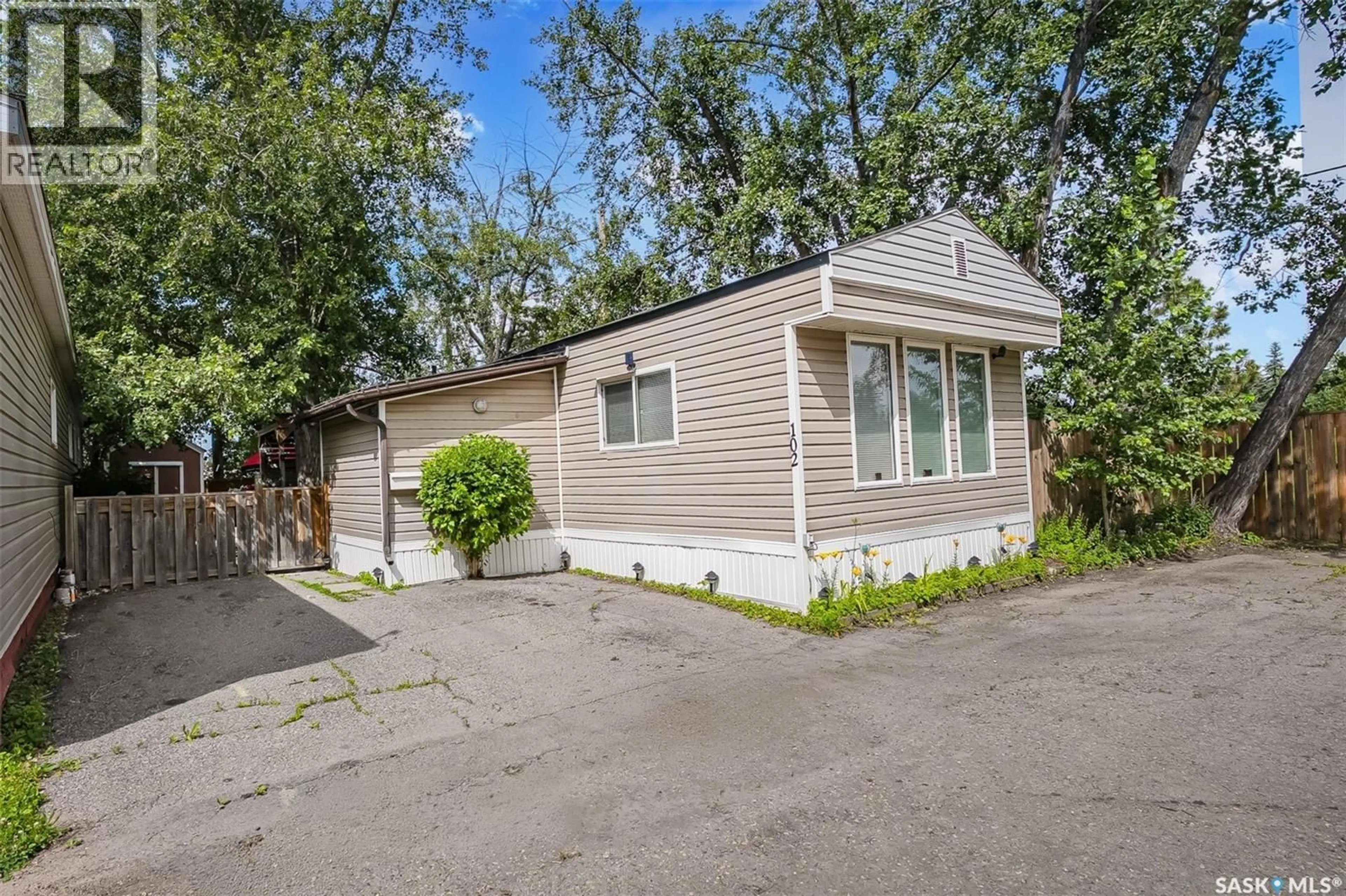 Unknown for 102 219 GRANT STREET, Saskatoon Saskatchewan S7N2A5