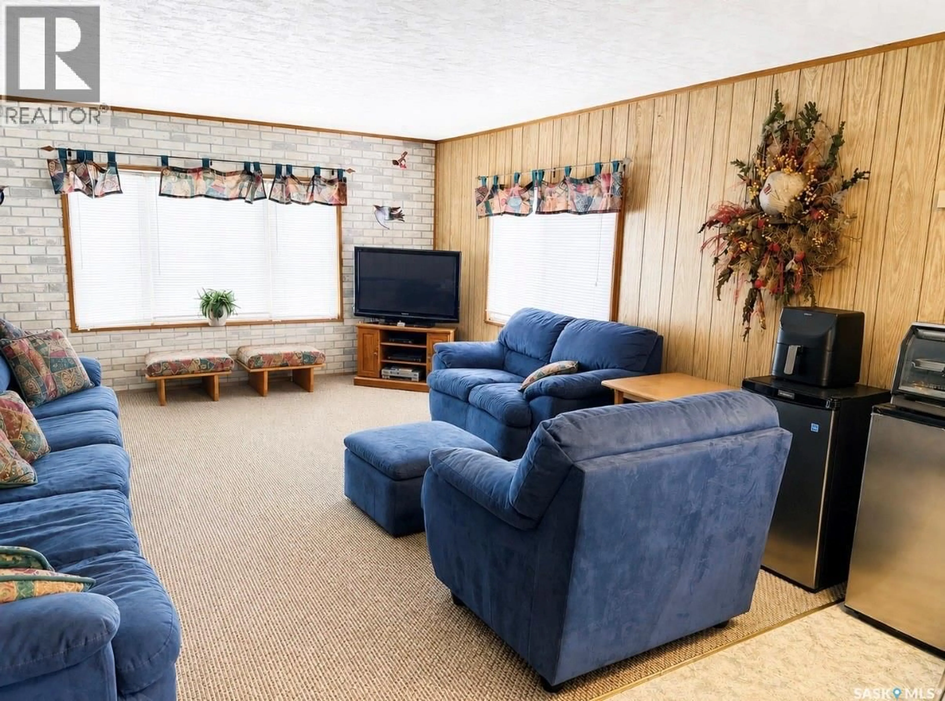 Living room with furniture, unknown for PALLISER LAKEVIEW, Diefenbaker Lake Saskatchewan S0H3P0
