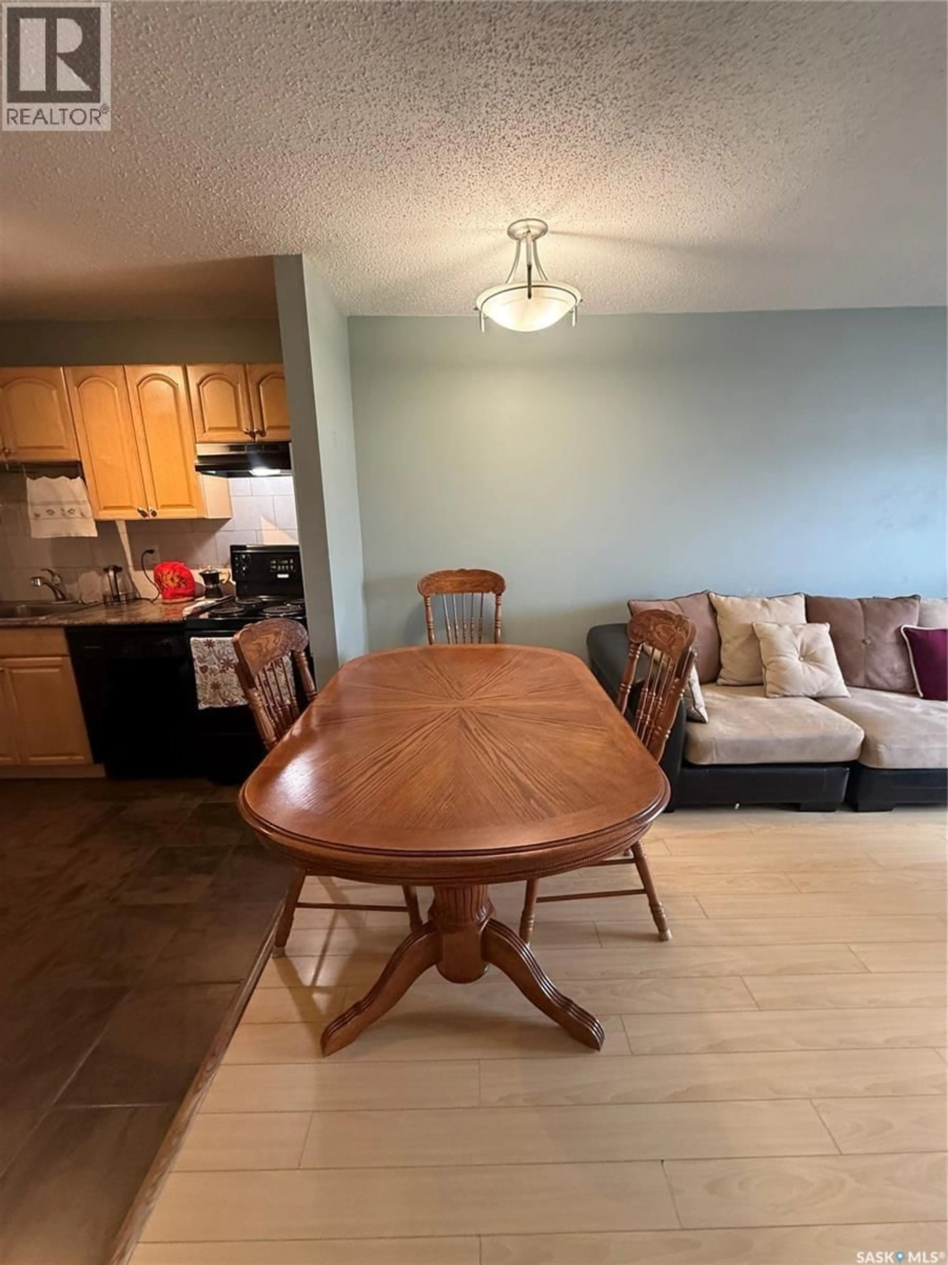 A pic of a room for S - 403 522 X AVENUE, Saskatoon Saskatchewan S7M4X9
